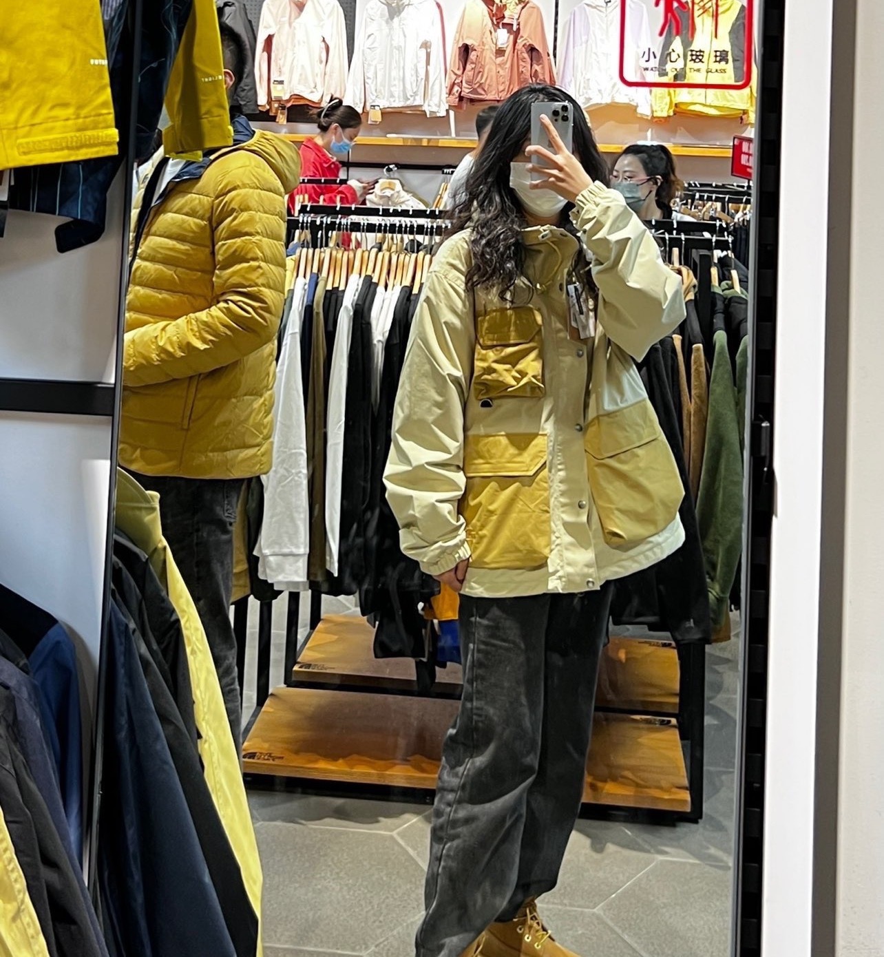 供货价:105💰『福建实体款』宝龙商城特别供应,高质量工艺细节拉满,原包装+原吊牌 【HSP-2313】
 
初秋工装新品❗TNF户外防风防水工装夹克外套！男女同款！

北脸家硬货来了，老渠道，贸易公司正货，同步至少1000+！

走路都带骨子里的自由 随性 帅气和不羁⚠️

防风防晒两不误 做个户外山系辣妹可好？