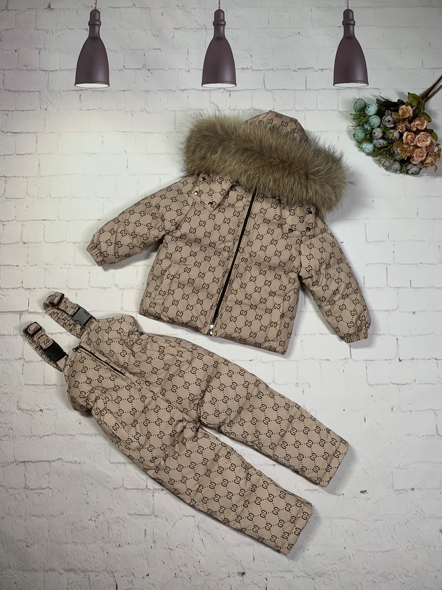 NO:578872,Instant delivery from stock!  !  !  Children's down jacket suit, natural large fur, size 0-2-4-6-8-10-12, suitable for height 85-95----135-145, multi-color options!  ,clothes,down jacket,19860909现货秒发！！！儿童羽绒服套装,天然大毛皮, 尺寸0-2-4-6-8-10-12 适合身高85-95----135-145 多色选择！,衣服,down jacket,,Children's
