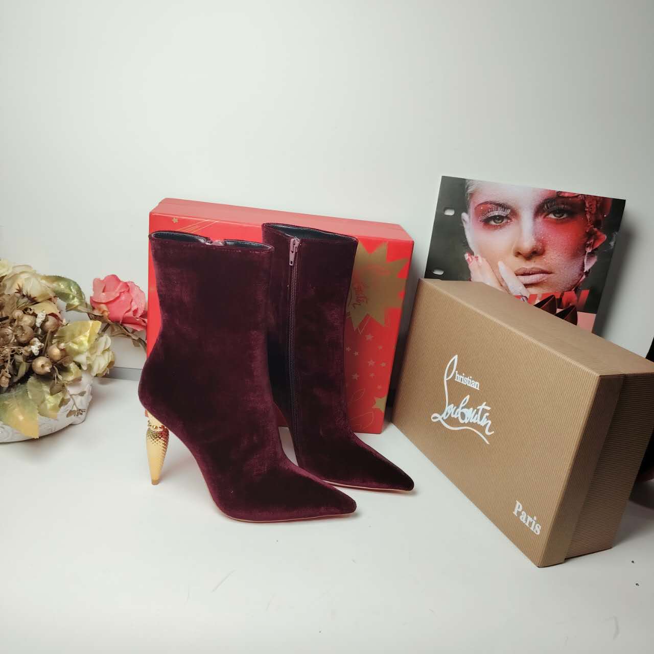 Glamorous Golden Heel: Egyptian-Inspired Velvet Boots in Black and Wine Red - 图片 9