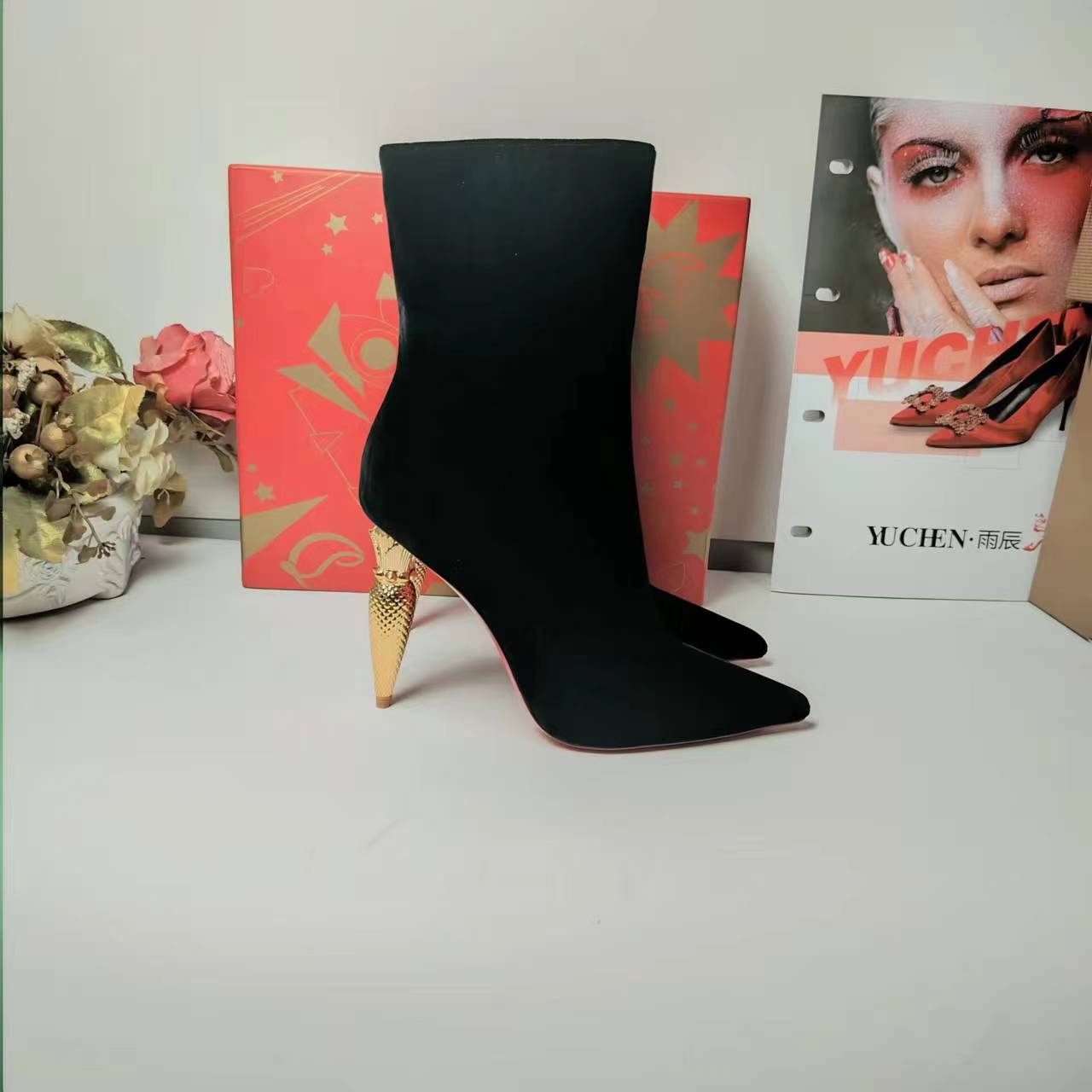 Glamorous Egyptian-inspired Golden Heel Boots with Velvet Material and 10cm Height - 图片 2
