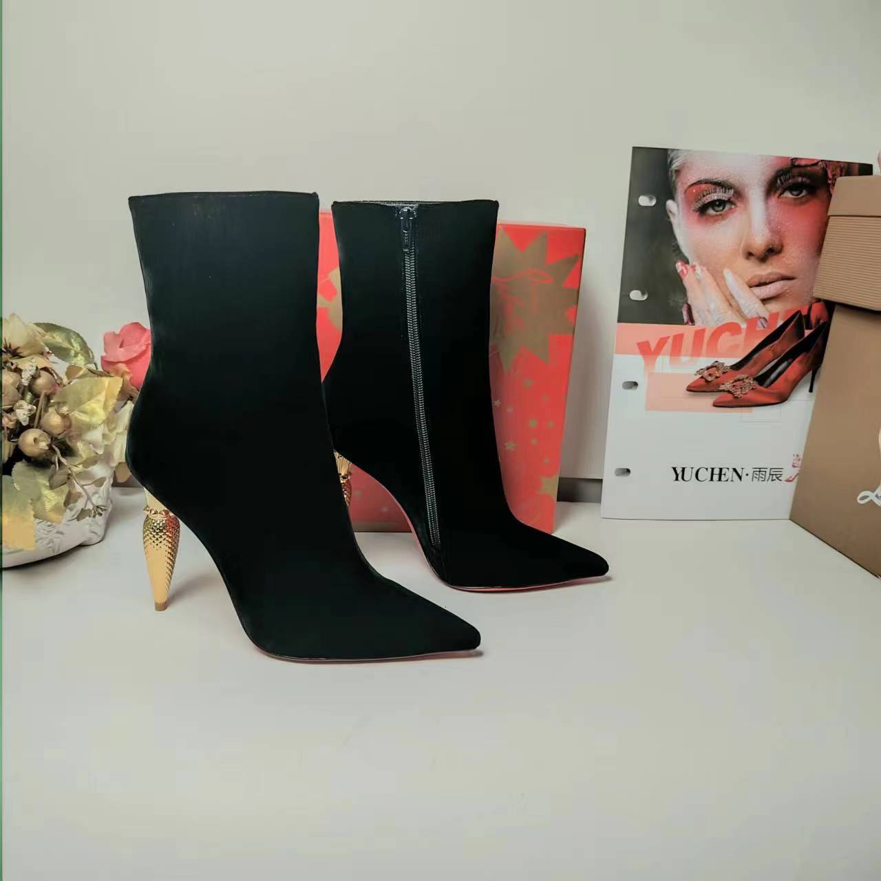 Glamorous Egyptian-inspired Golden Heel Boots with Velvet Material and 10cm Height - 图片 3