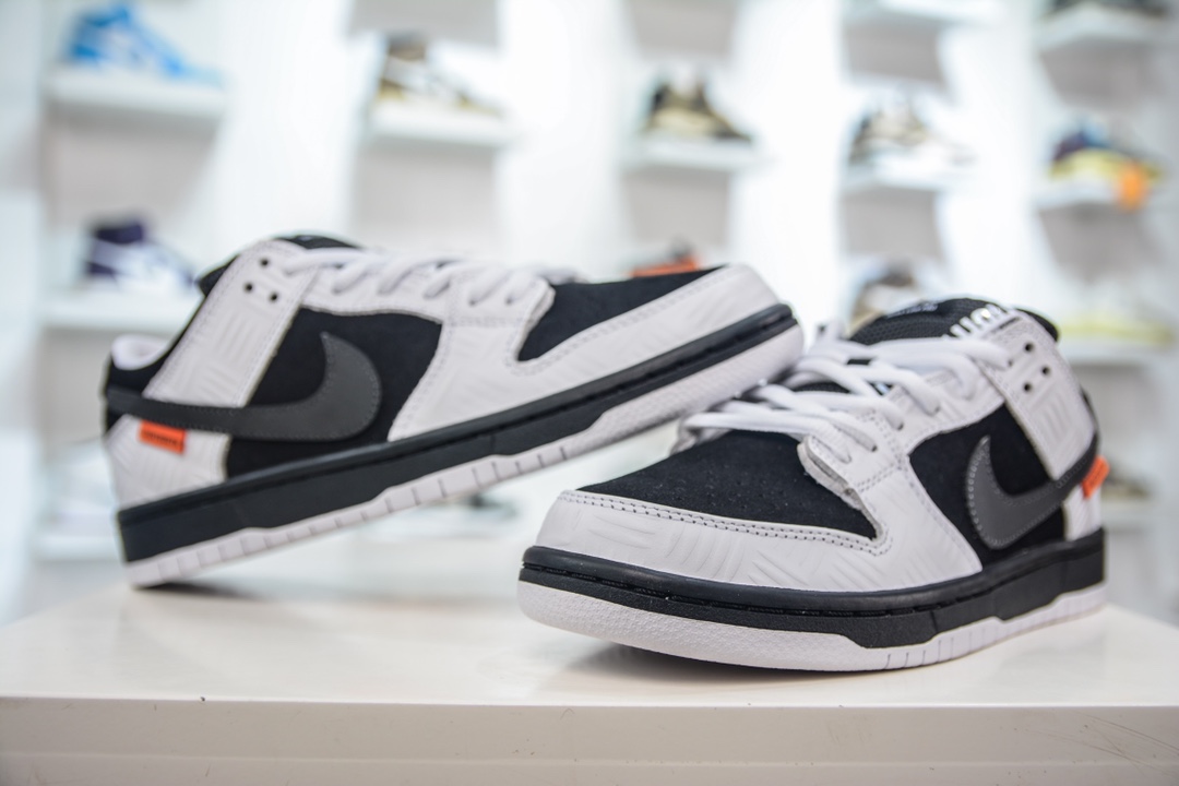 Top纯原 TIGHTBOOTH x NK SB Dunk Low 联名反转黑白熊猫 FD2629-100