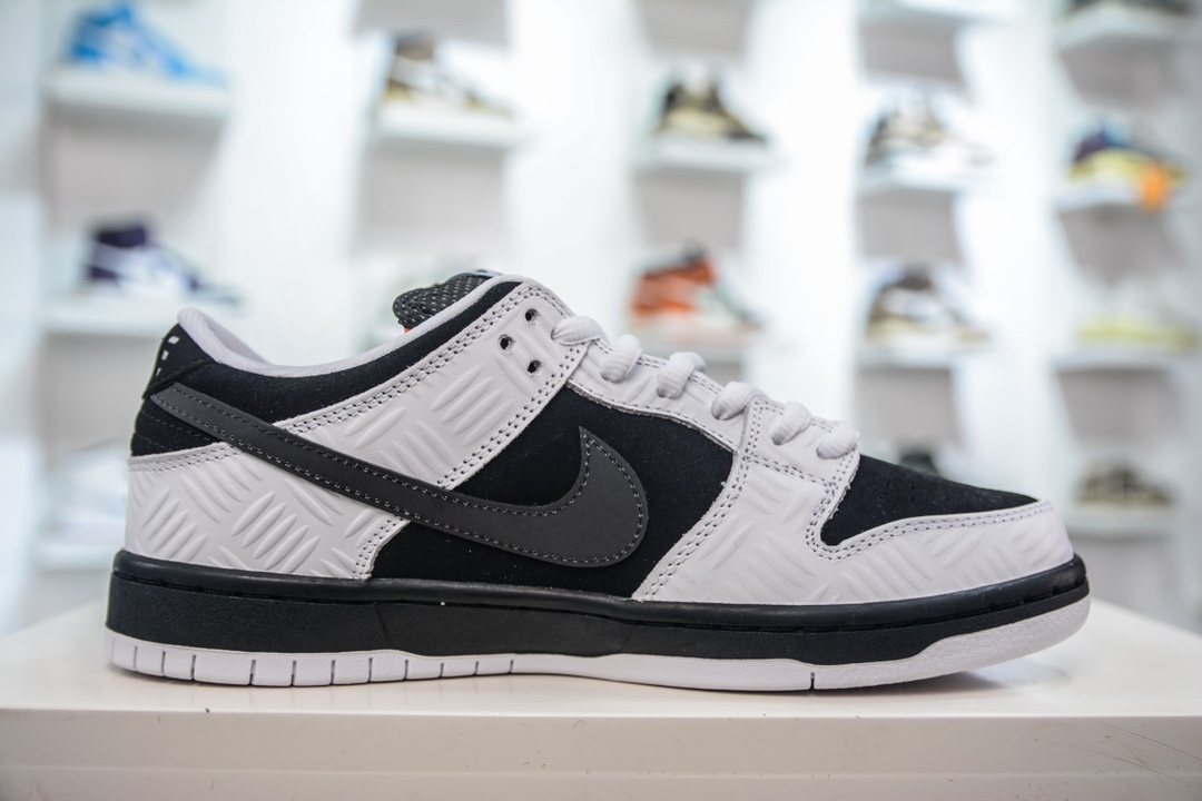 Top纯原 TIGHTBOOTH x NK SB Dunk Low 联名反转黑白熊猫 FD2629-100