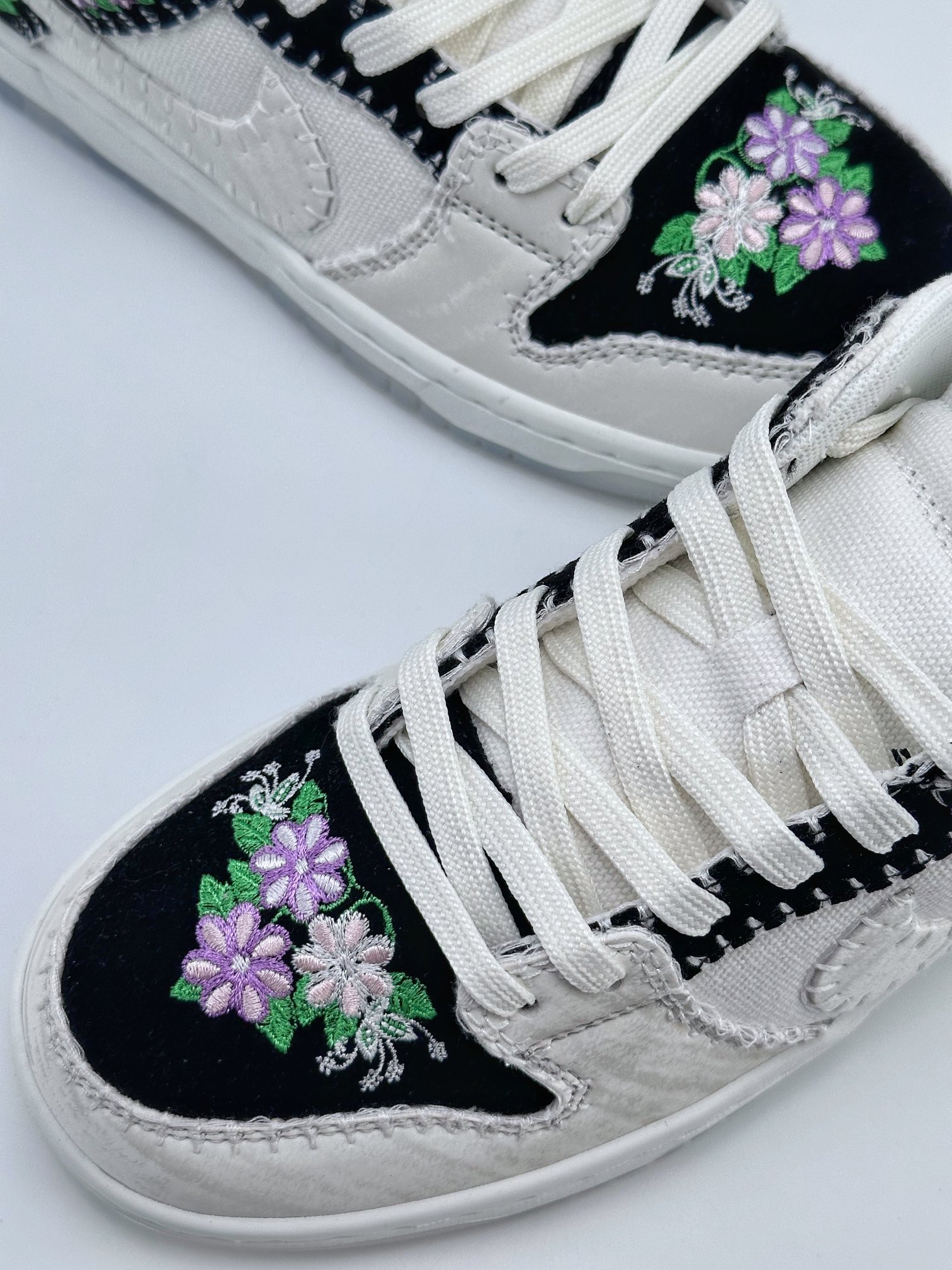 Nike SB Dunk Low Decon N7 Magpie Floral Embroidery Print FD6951-300