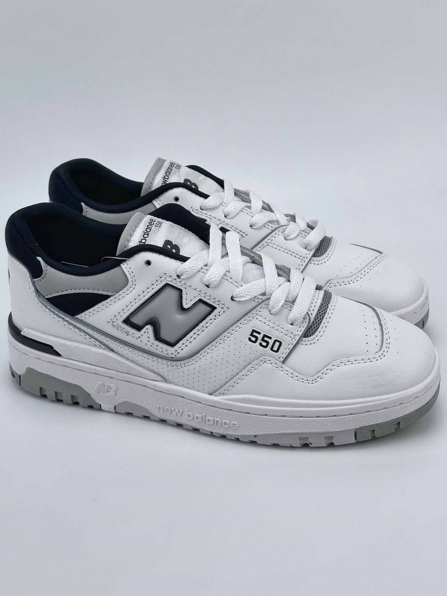 New Balance BB550 Retro Running Shoes Series Retro Casual Sports Jogging Shoes BB550NC