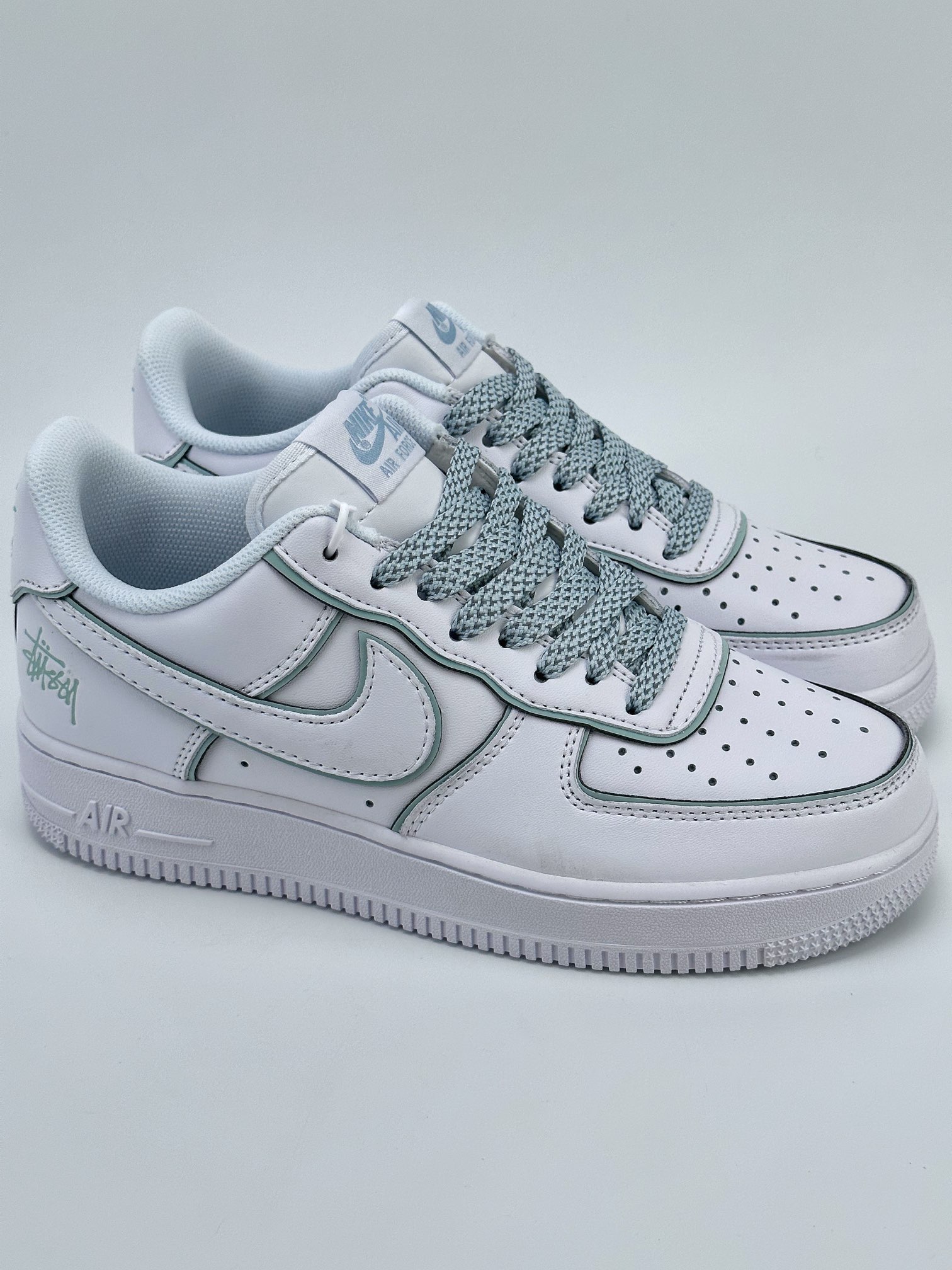 Nike Air Force 1 Low 07 x Stussy White Matcha DT0617-029