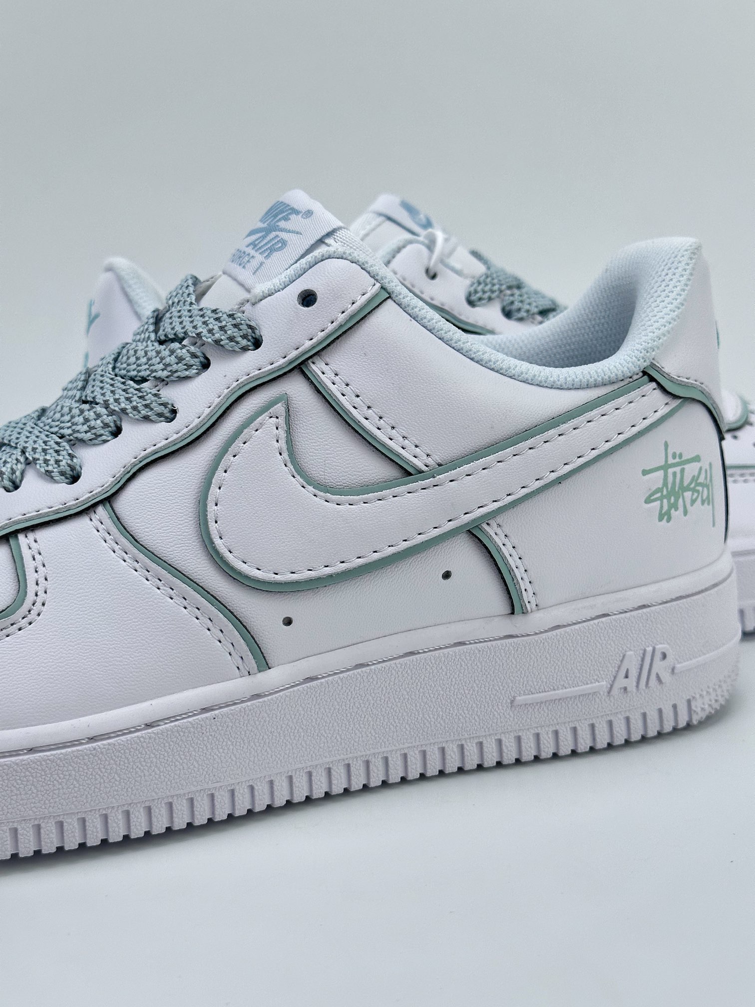 Nike Air Force 1 Low 07 x Stussy White Matcha DT0617-029