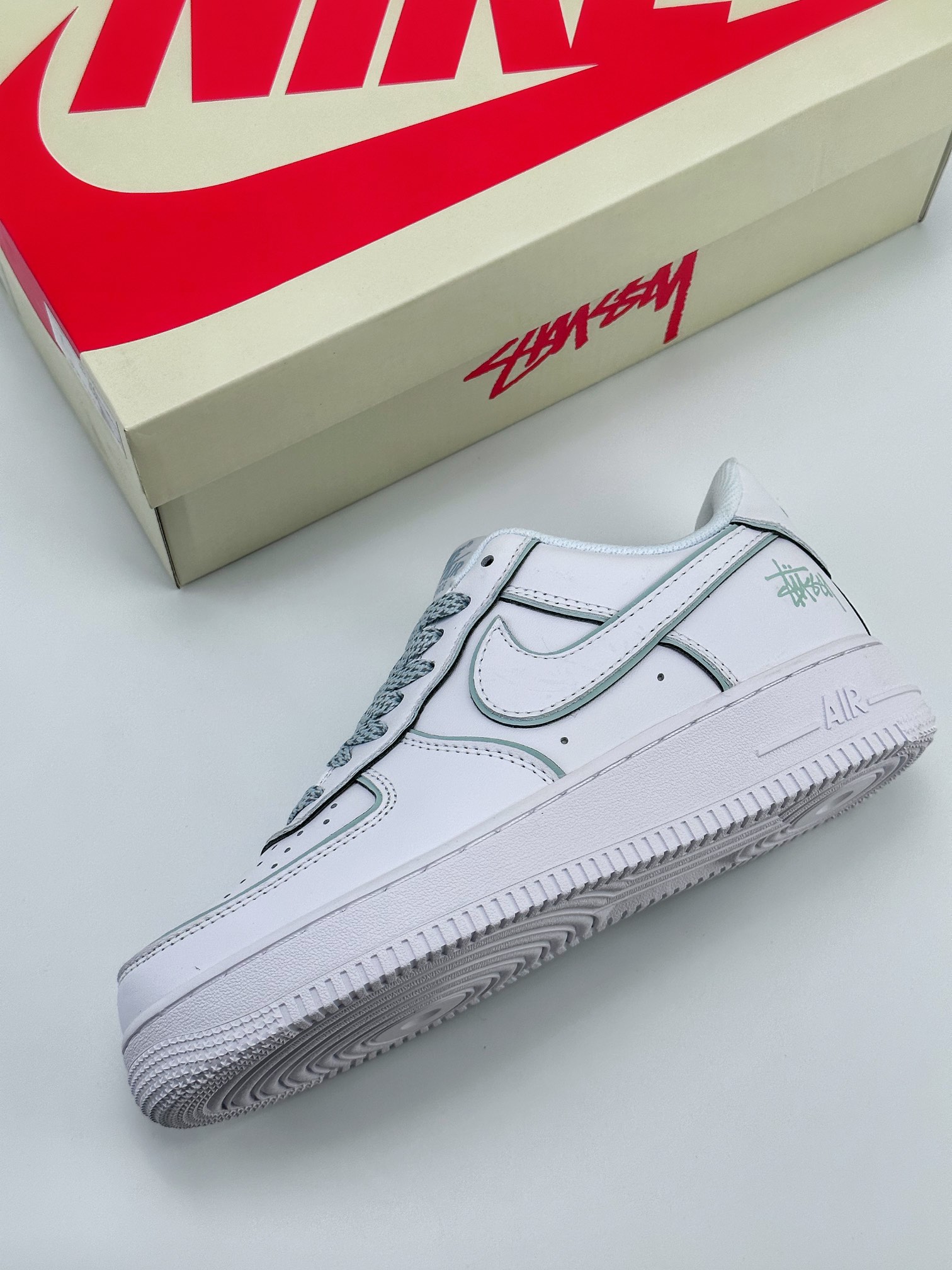 Nike Air Force 1 Low 07 x Stussy White Matcha DT0617-029