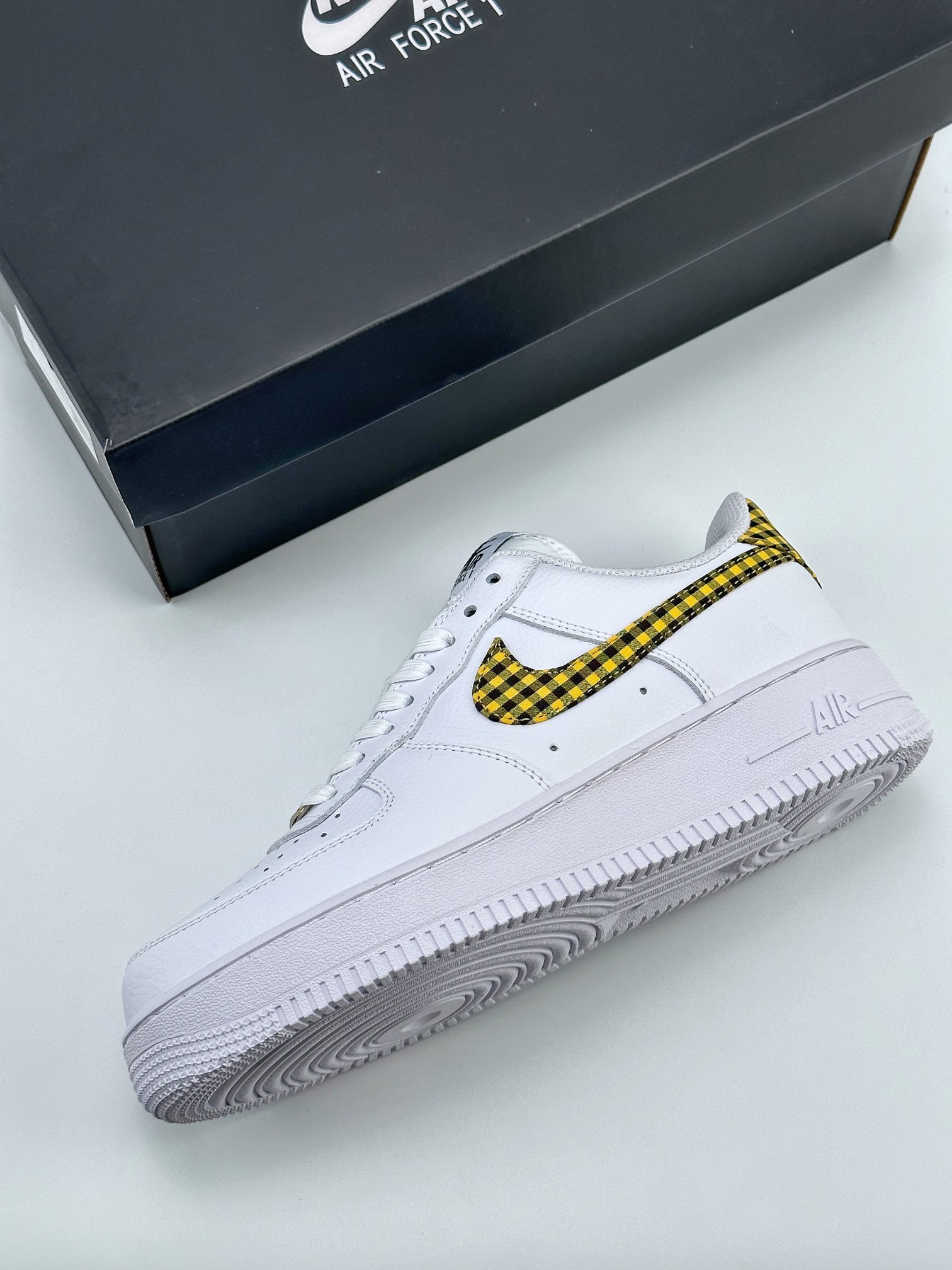 Nike Air Force 1 Low 07 Black and Yellow Plaid Hook DZ2784-102