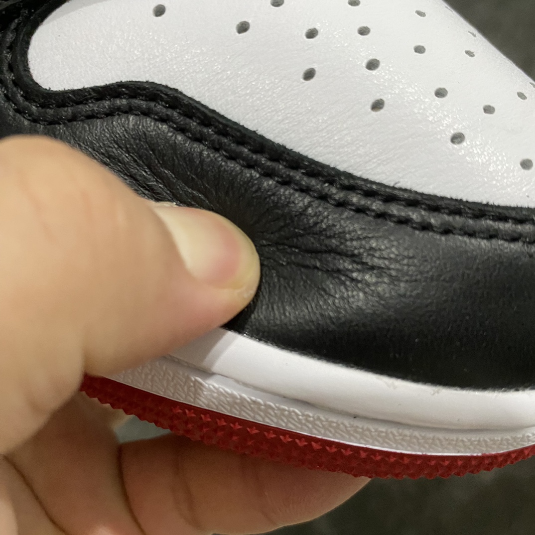 图片[7]-【OG版】Air Jordan 1 Low \”Black Toe\” AJ1 乔1全新黑脚趾 文化休闲运动板鞋 CZ0790-106n大厂出品 原楦原纸板 客供原厂材料开发 极致一眼正品既视感 细节如图所示 尺码：36 36.5 37.5 38 38.5 39 40 40.5 41 42 42.5 43 44 44.5 45 46 47.5-莆田鞋批发中心