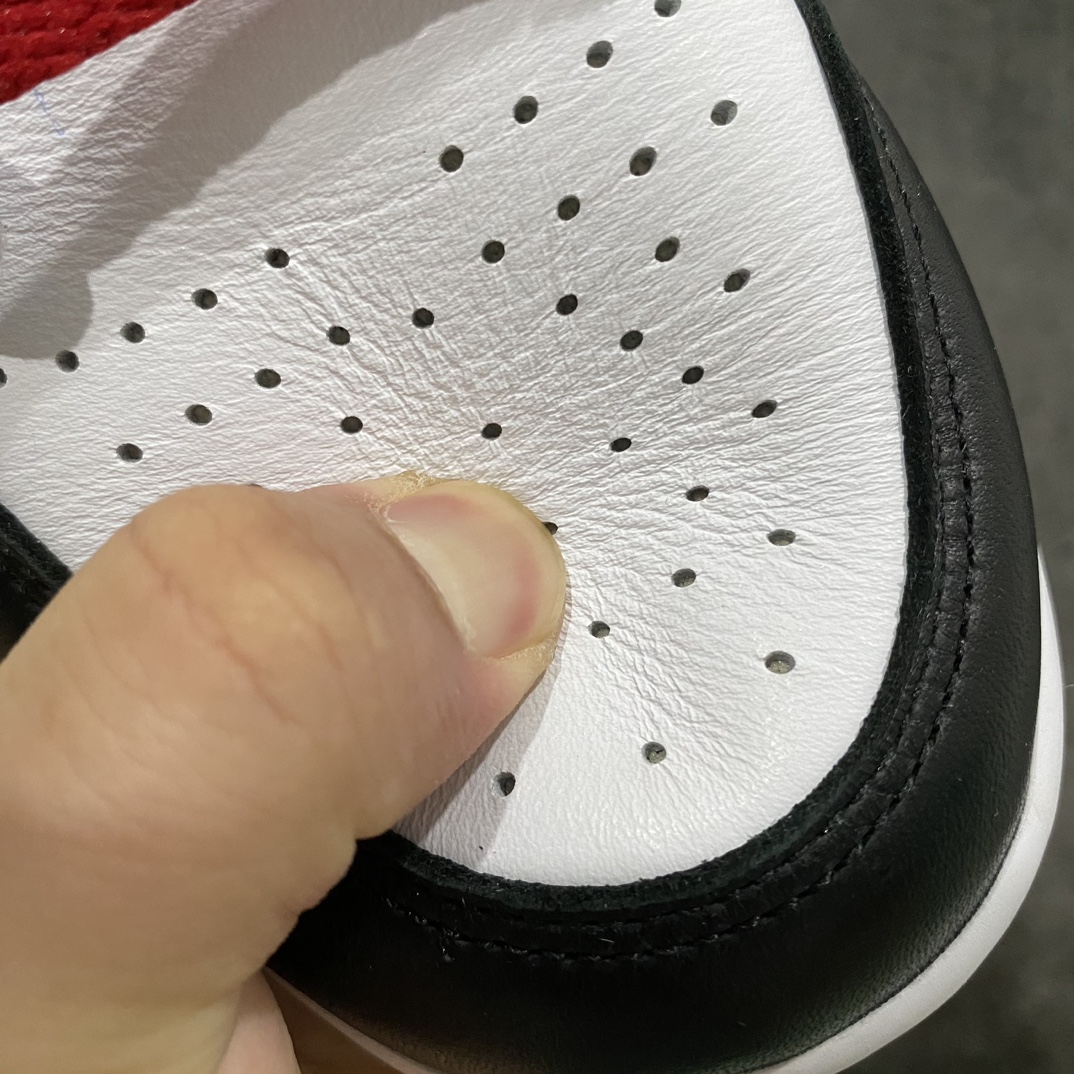 图片[2]-【OG版】Air Jordan 1 Low \”Black Toe\” AJ1 乔1全新黑脚趾 文化休闲运动板鞋 CZ0790-106n大厂出品 原楦原纸板 客供原厂材料开发 极致一眼正品既视感 细节如图所示 尺码：36 36.5 37.5 38 38.5 39 40 40.5 41 42 42.5 43 44 44.5 45 46 47.5-莆田鞋批发中心