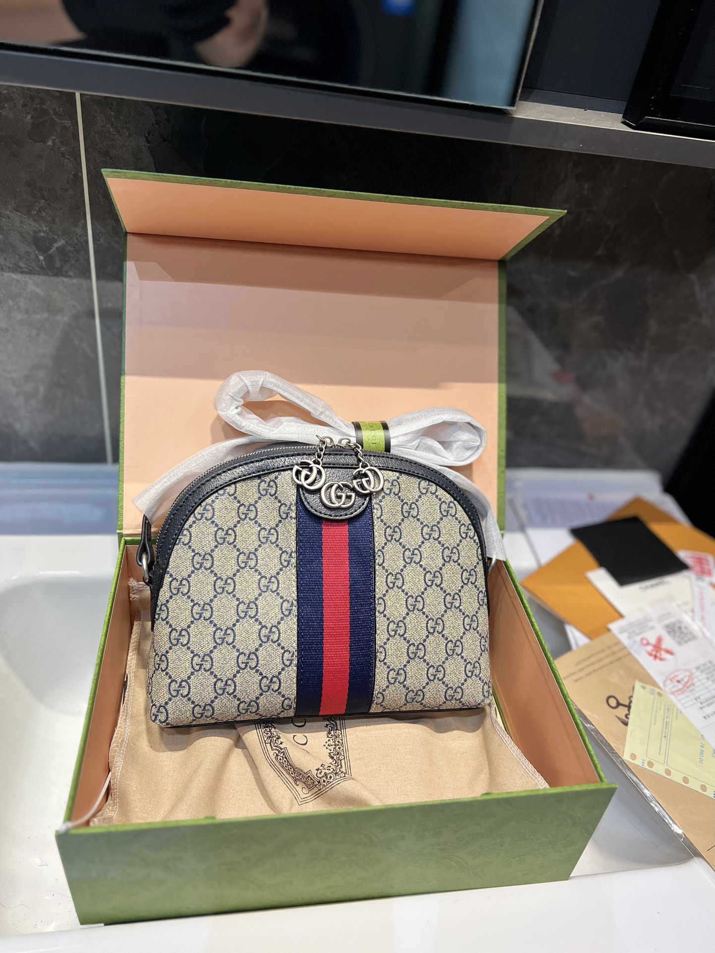 Gucci Torebki Torby typu crossbody i na ramię Skóra krowia