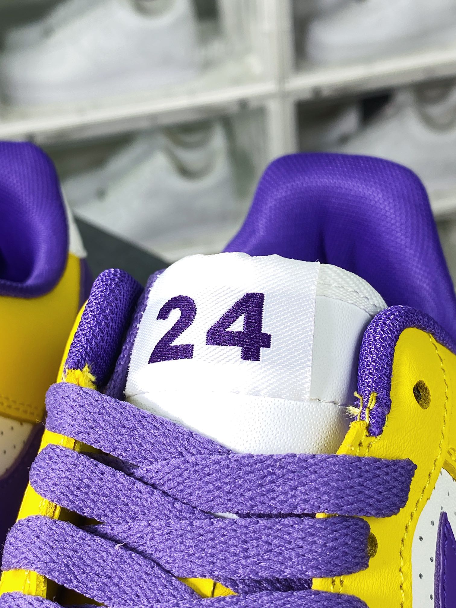 180  Air Force 1'07 Low"Kobe Bryant Edition"空军一号经典低帮百搭休闲运动板鞋“皮革湖人黄紫”FZ1151-100