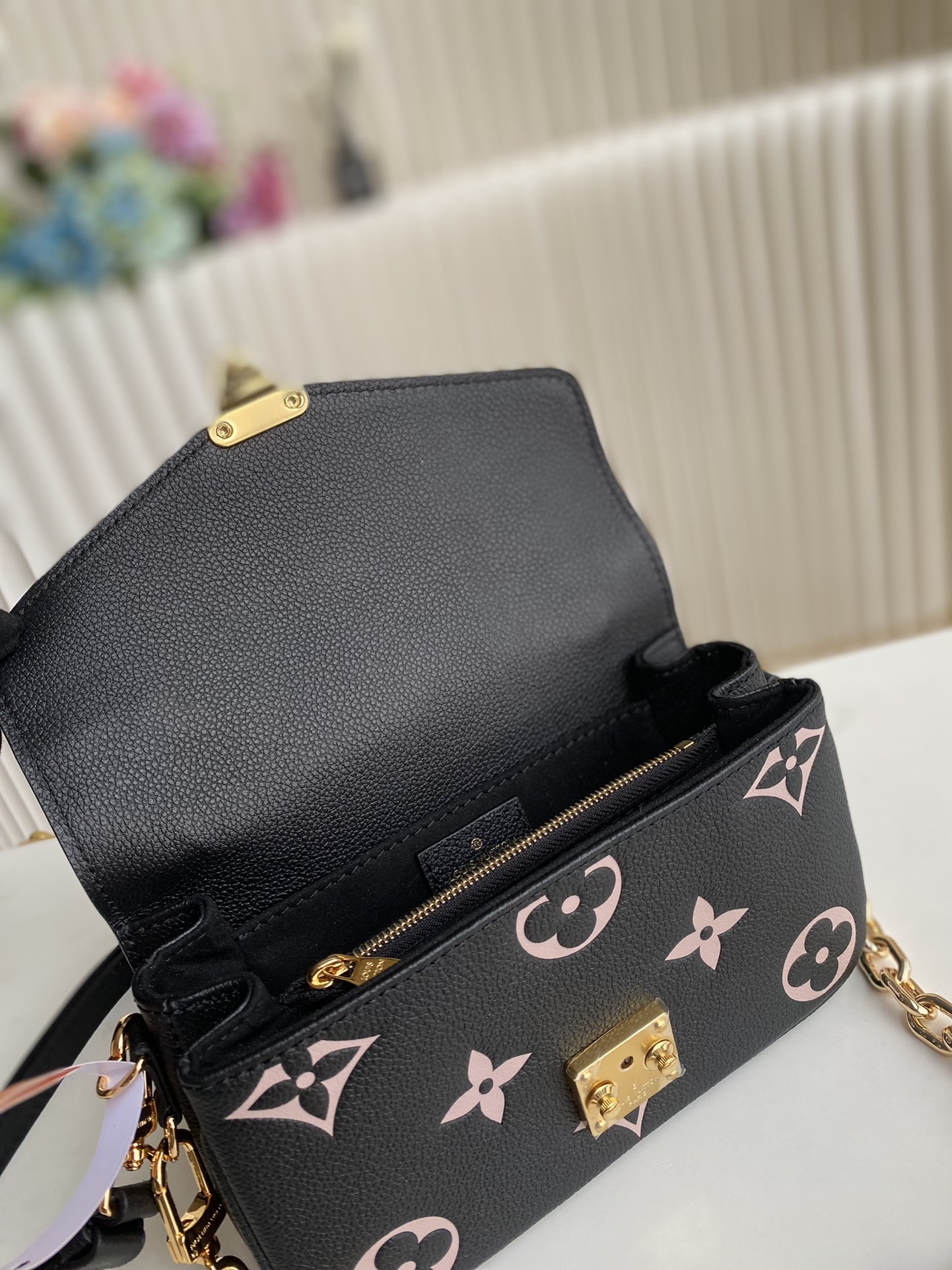 Balenciaga Classic Luxury Handbag Shoulder Crossbody Bag Ref.66821E69 8