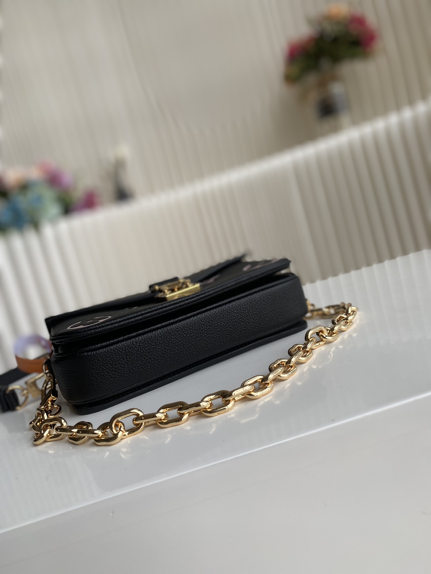 Balenciaga Classic Luxury Handbag Shoulder Crossbody Bag Ref.66821E69 4