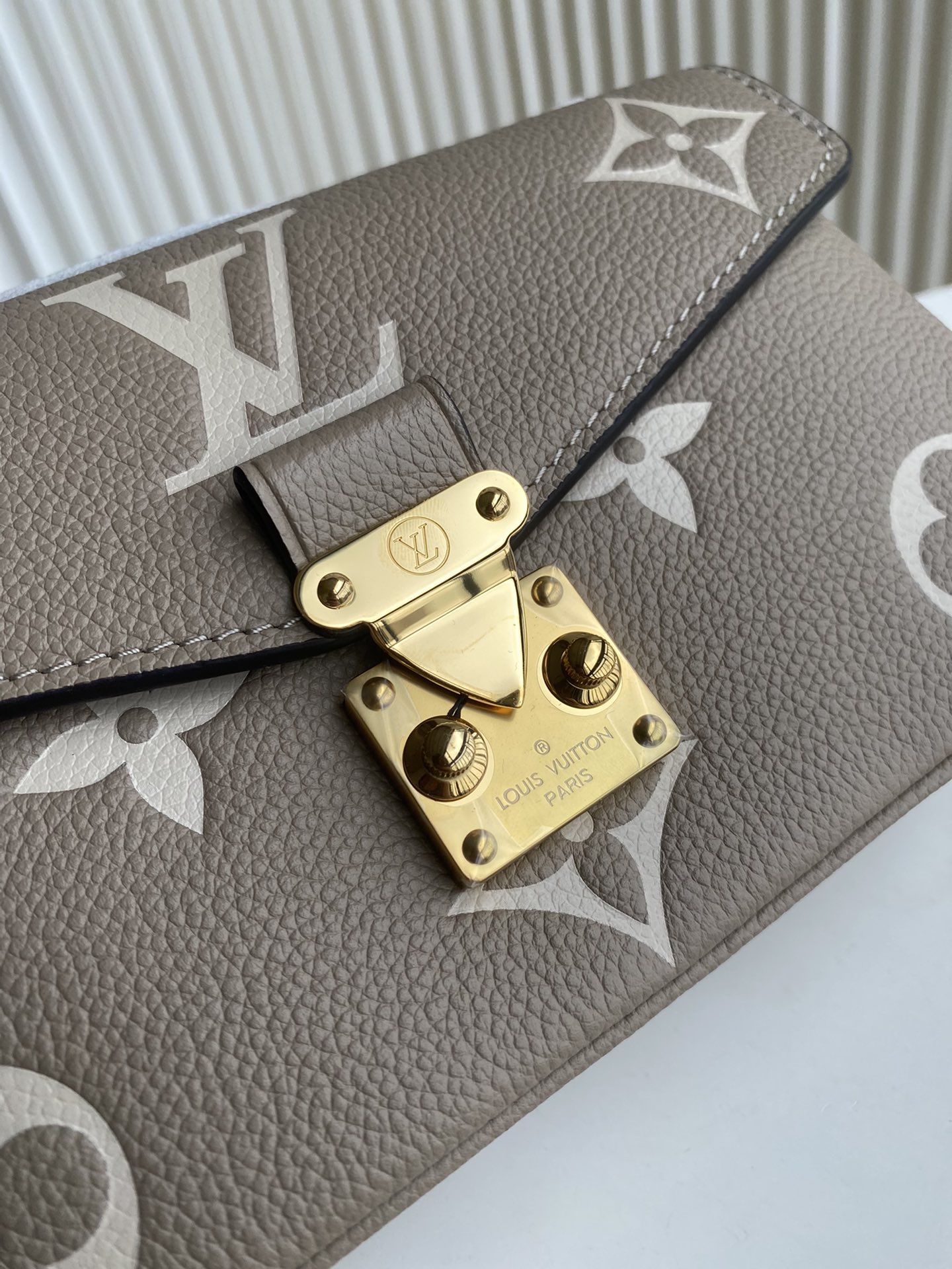 Loewe Classic Luxury Handbag Shoulder Crossbody Bag Ref.1AF32DC4 5