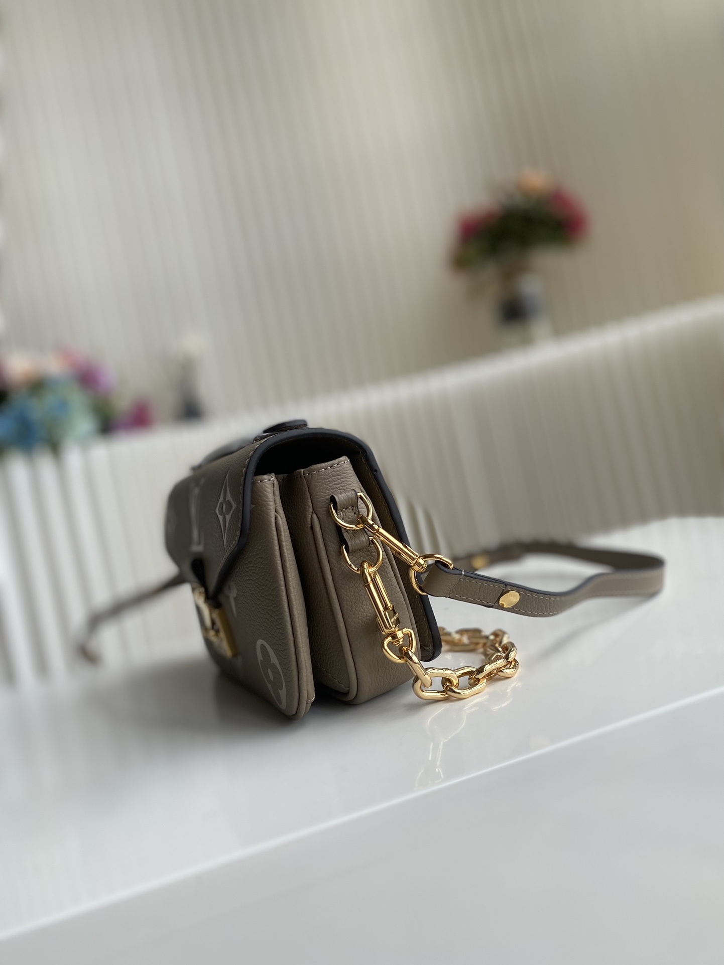 Loewe Classic Luxury Handbag Shoulder Crossbody Bag Ref.1AF32DC4 2