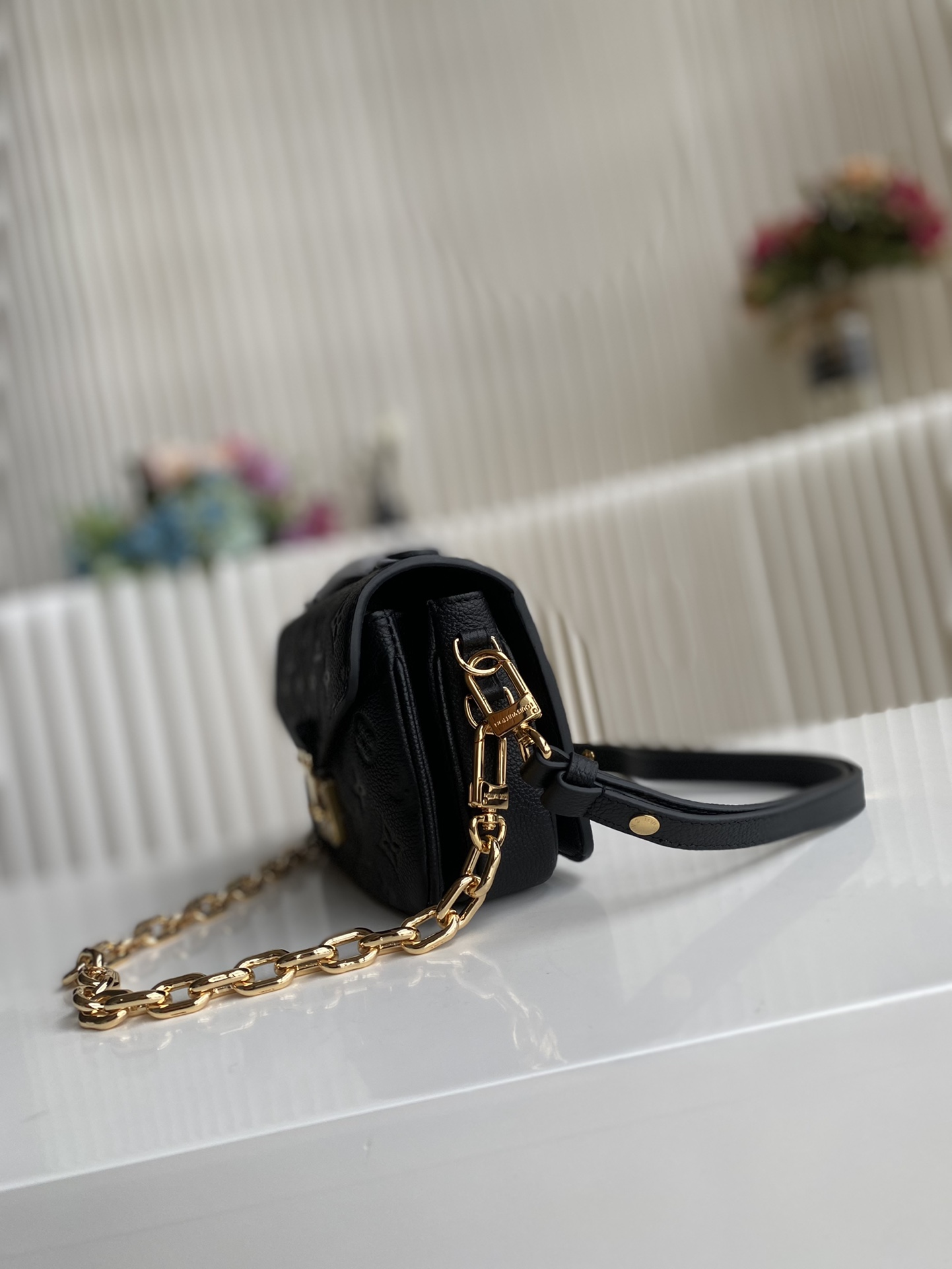 Goyard Classic Luxury Handbag Shoulder Crossbody Bag Ref.90C682F7 2