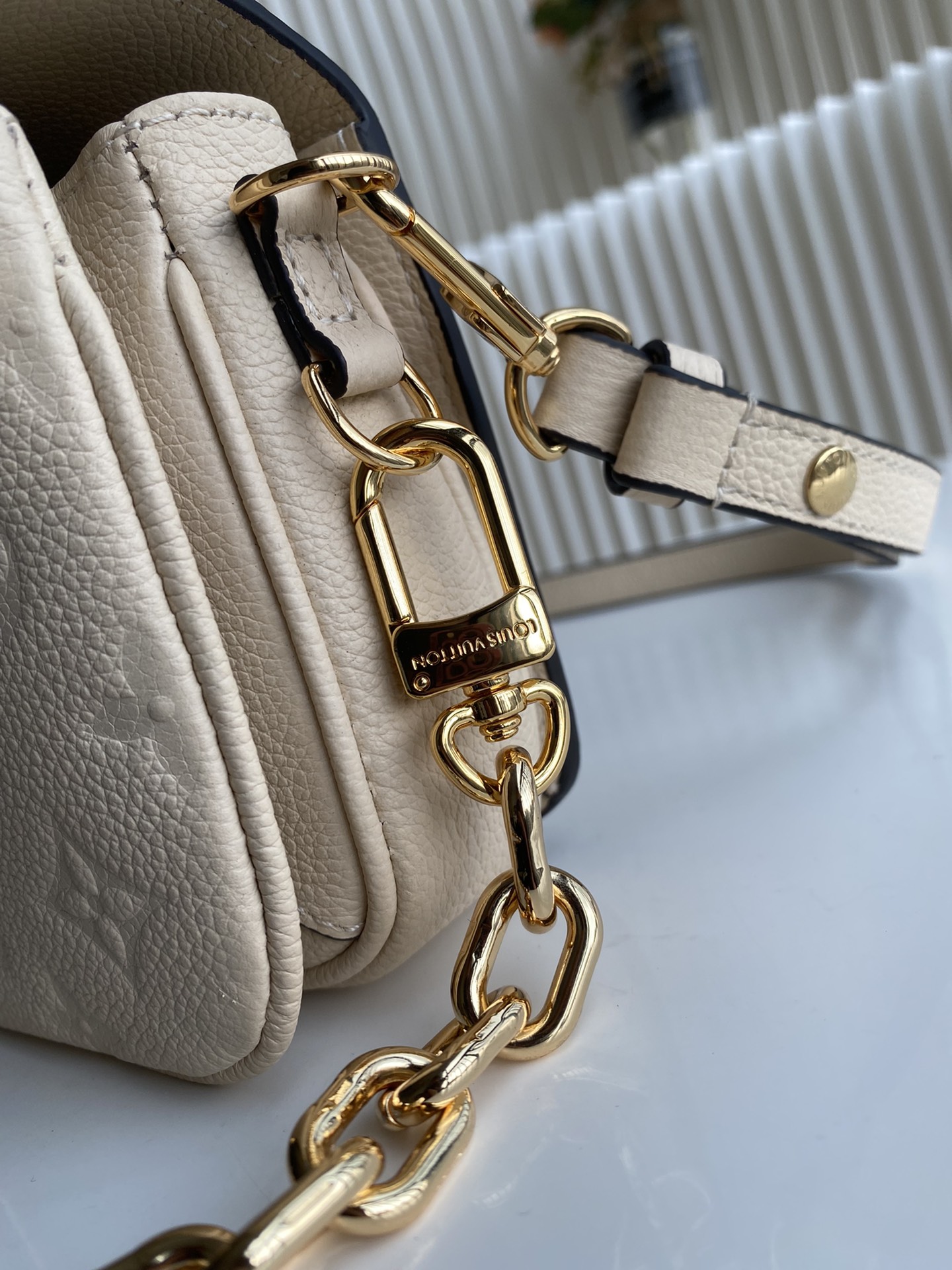 Fendi Classic Luxury Handbag Shoulder Crossbody Bag Ref 6