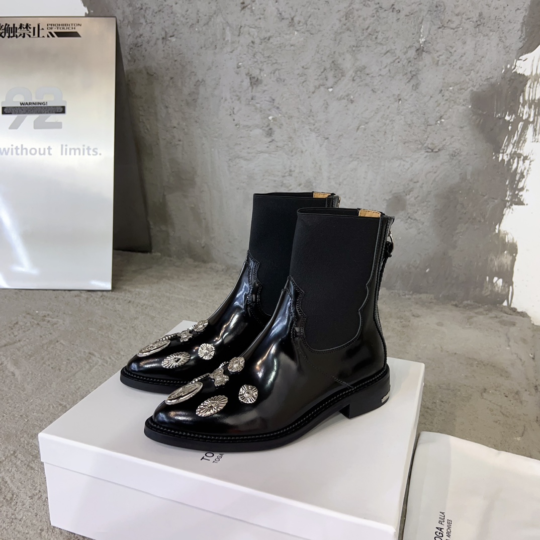 2023 Toga Pulla Chelsea Shoes: Brightest Fashion for Fall/Winter Tide! - 图片 3