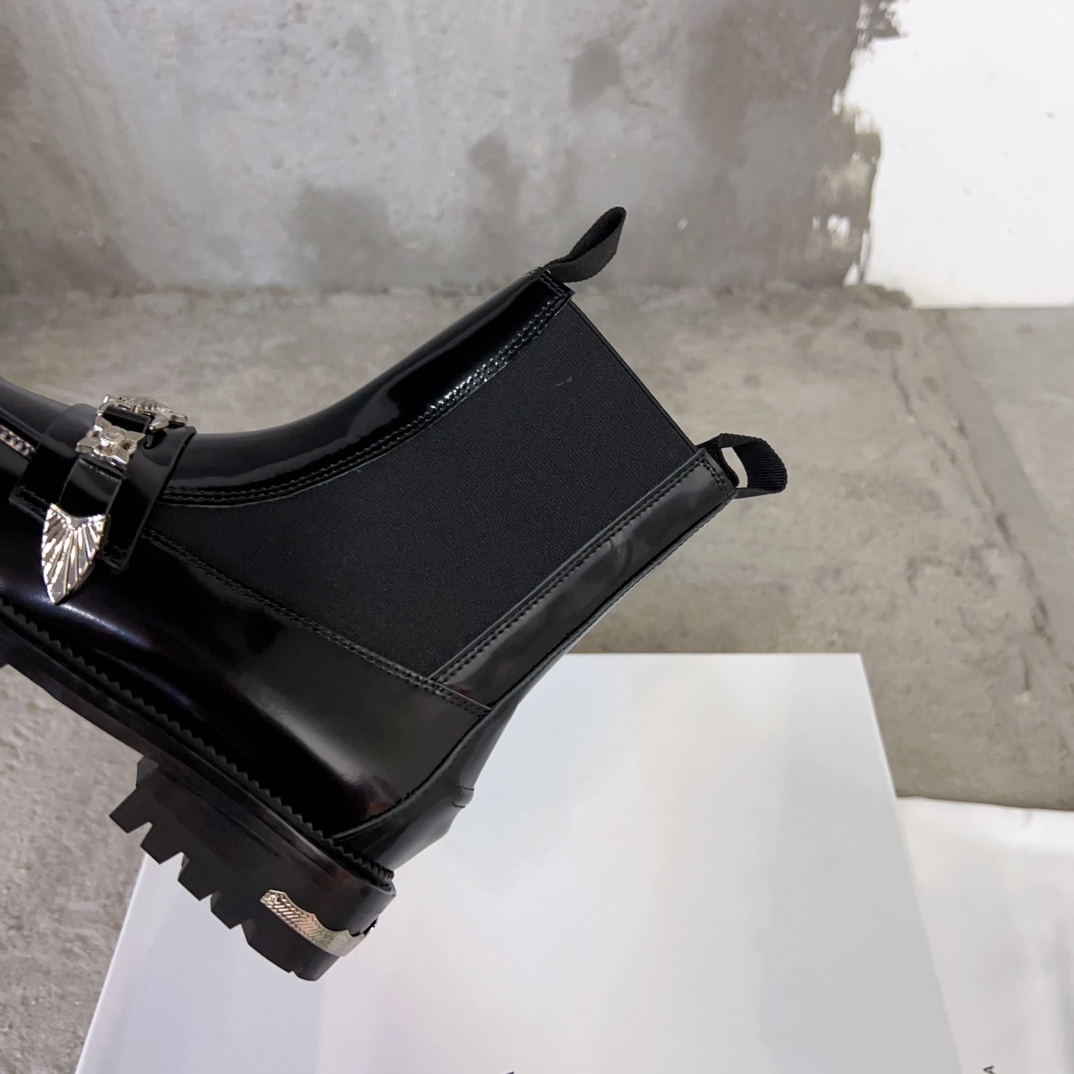 New 2023 Toga Pulla Chelsea Shoes: Brightest Fashion for Fall/Winter Tide - 图片 7