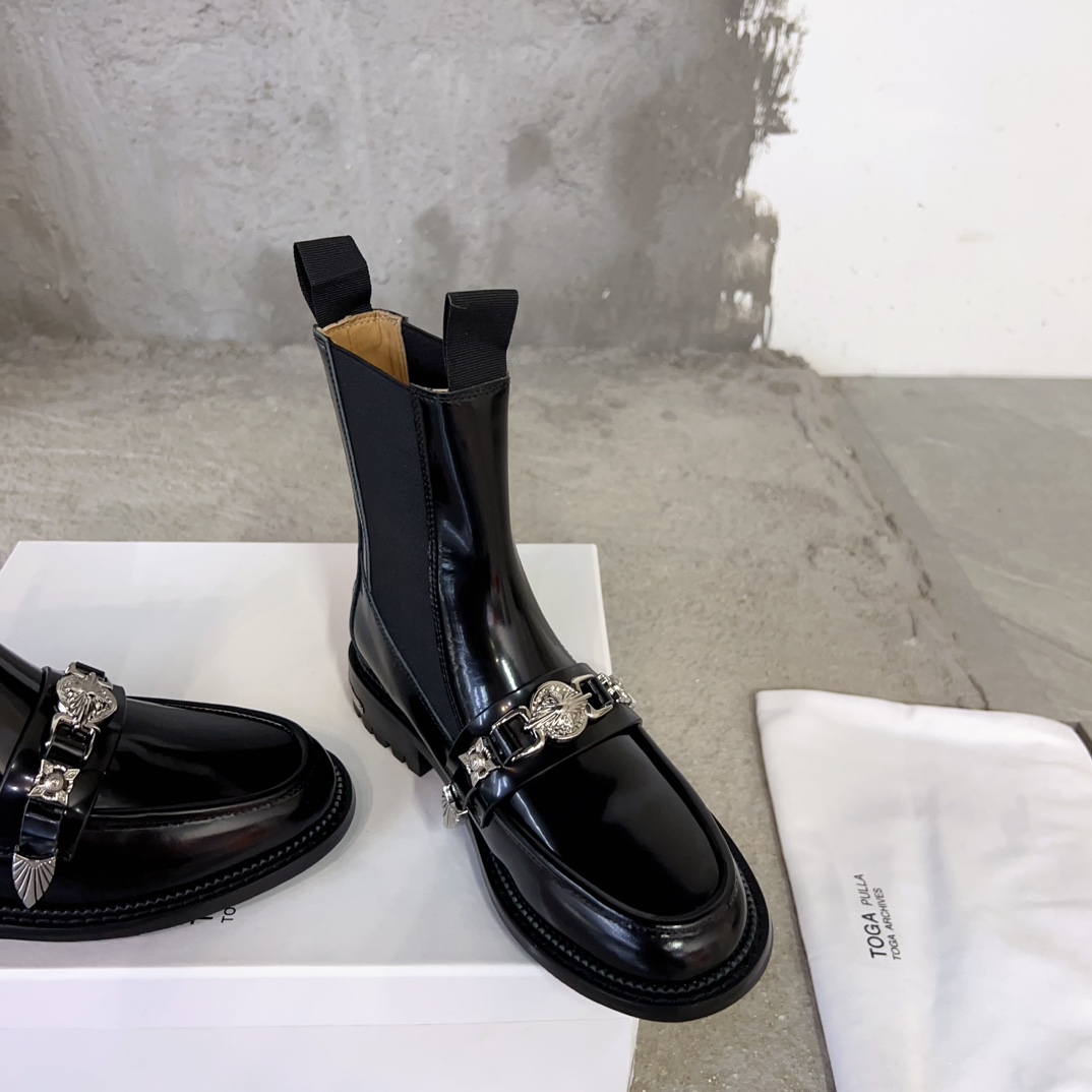New 2023 Toga Pulla Chelsea Shoes: Brightest Fashion for Fall/Winter Tide - 图片 4