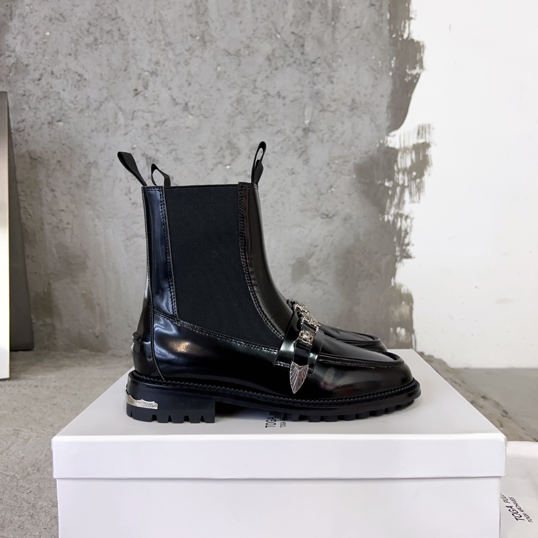 New 2023 Toga Pulla Chelsea Shoes: Brightest Fashion for Fall/Winter Tide - 图片 5
