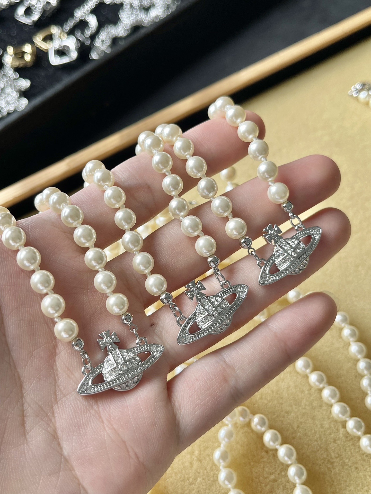 Vivienne Westwood 西太后 浮雕这种项链 银色