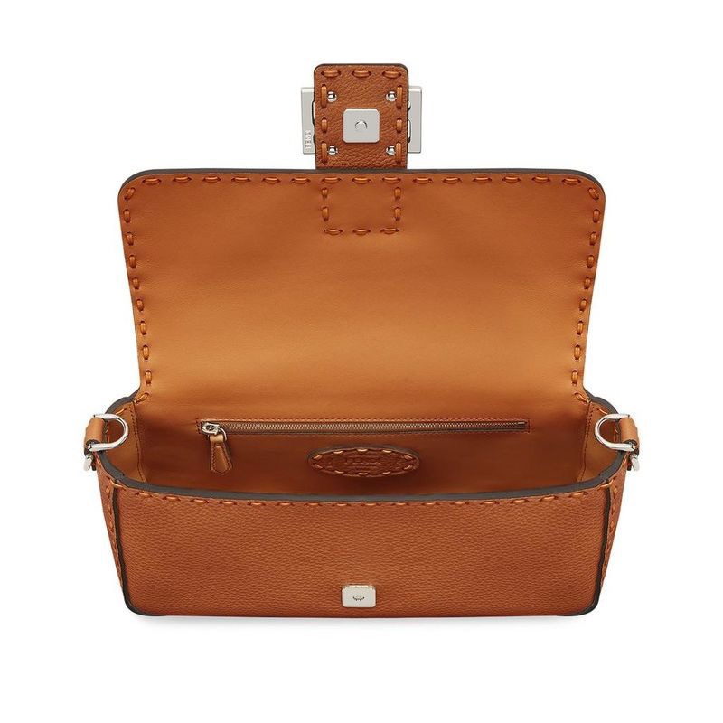 Fendi Product _dv6qfJjiinHCBAjGy7ncwZ9lL51XRo8WkV8yVag