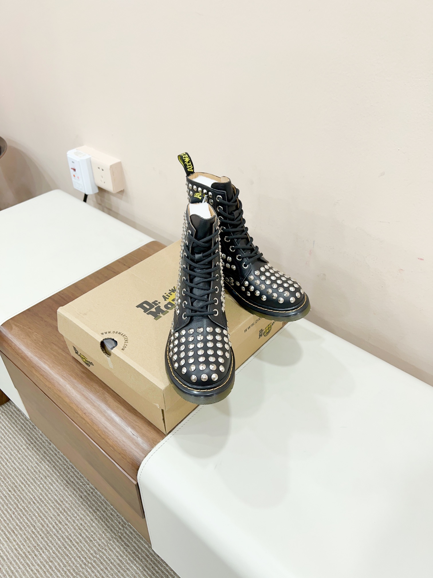 Dr. Martens 2023ss Boots: Comfortable, Certified, Best Value for Money