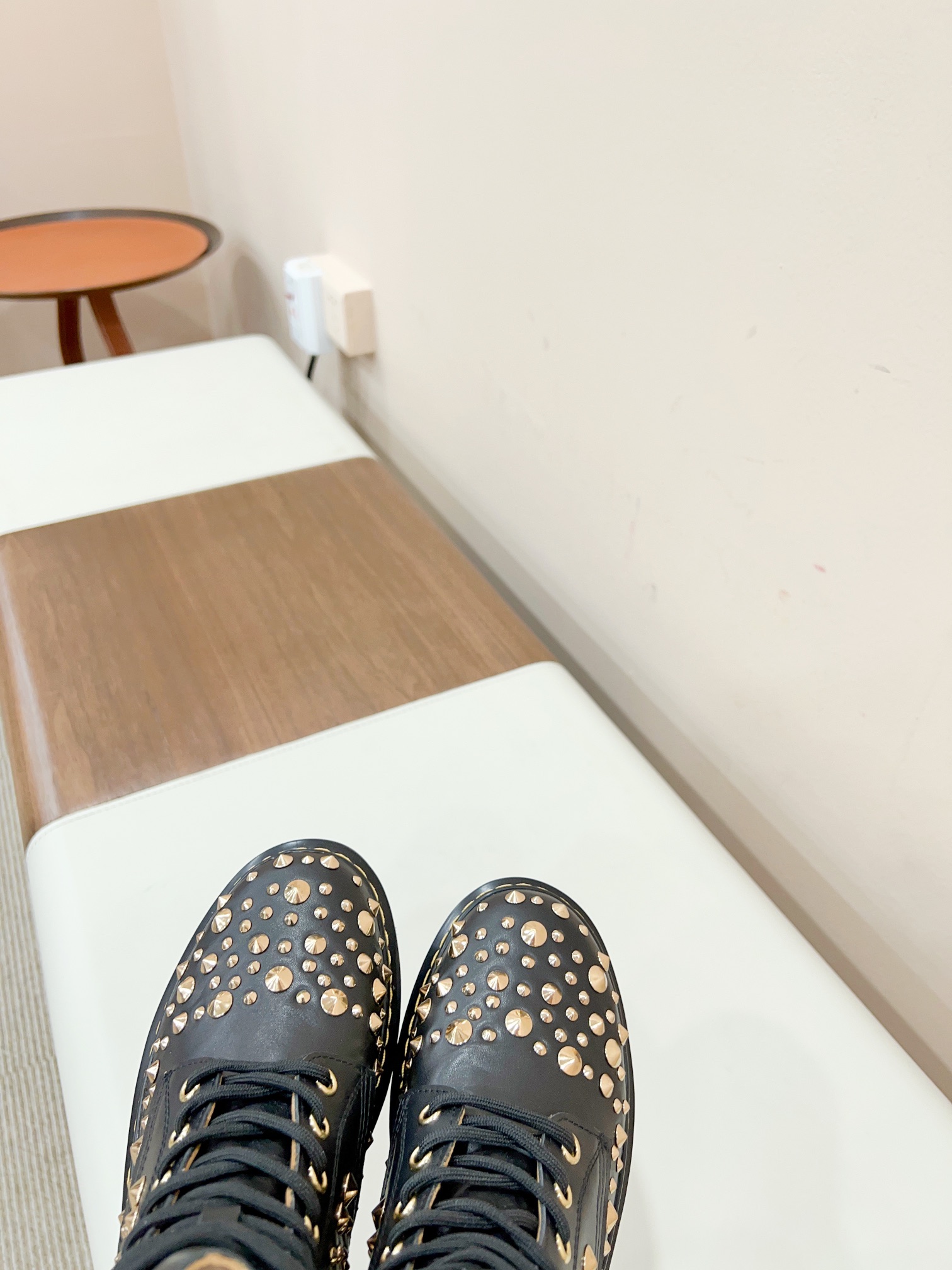 “Dr. Martens 2023 Spring/Summer Collection: Comfortable Boots, Best Value for Money” - 图片 8