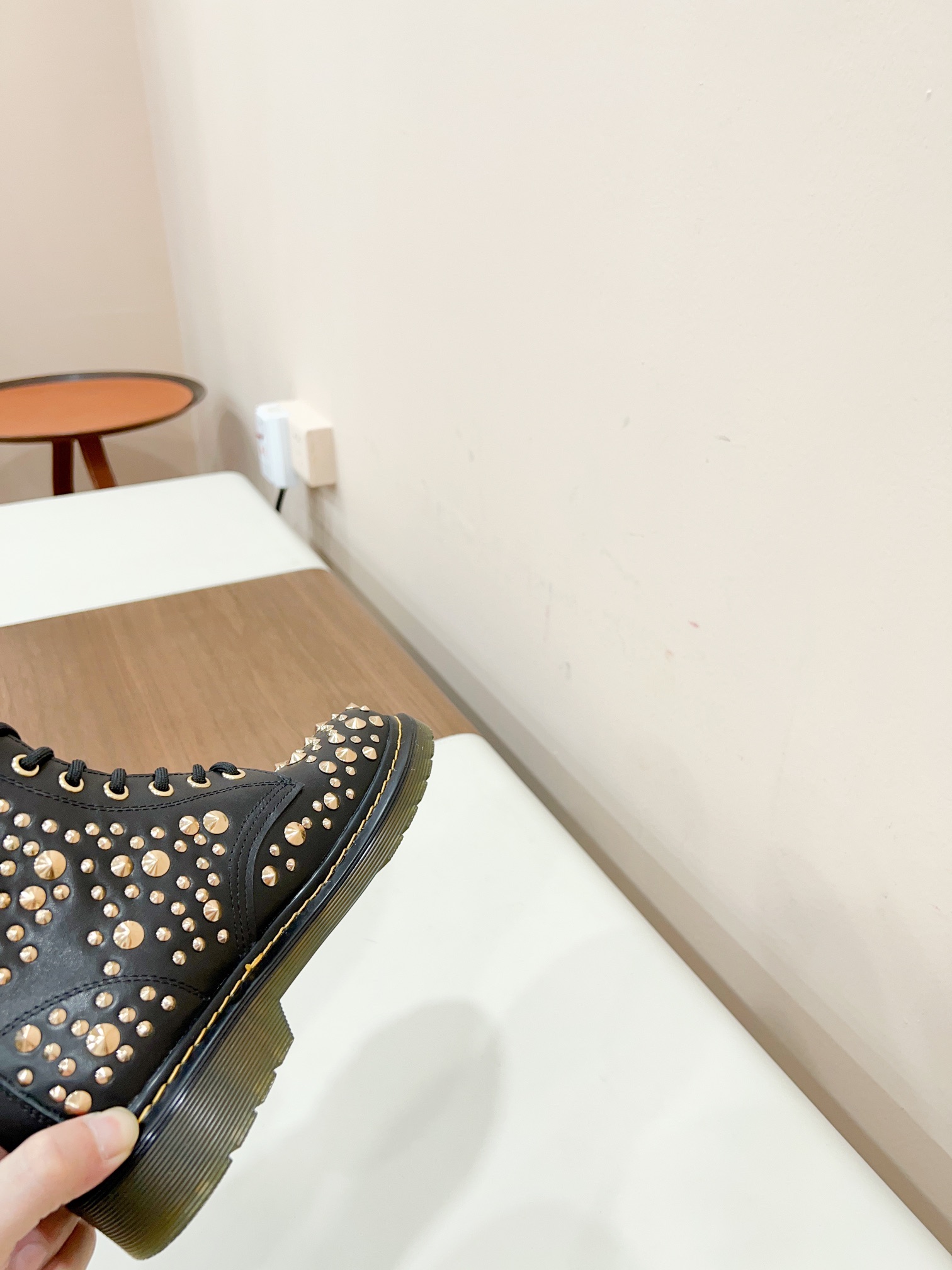 “Dr. Martens 2023 Spring/Summer Collection: Comfortable Boots, Best Value for Money” - 图片 7