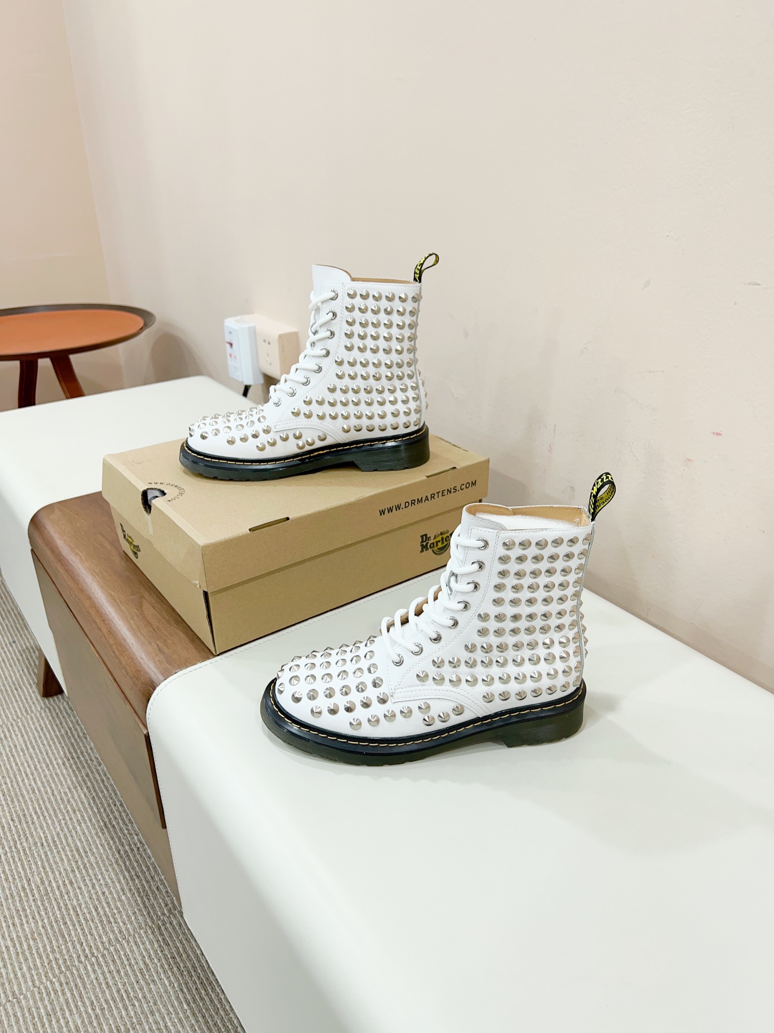 “Dr. Martens 2023ss Boots: Comfortable, Best Value, No Bargaining” - 图片 3