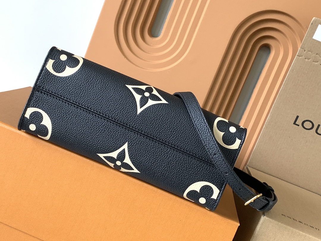Louis Vuitton OnTheGo 小号手袋