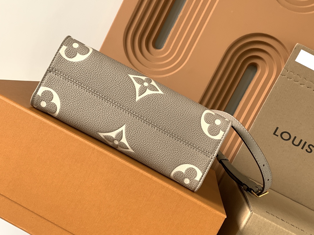 Louis Vuitton OnTheGo 小号手袋