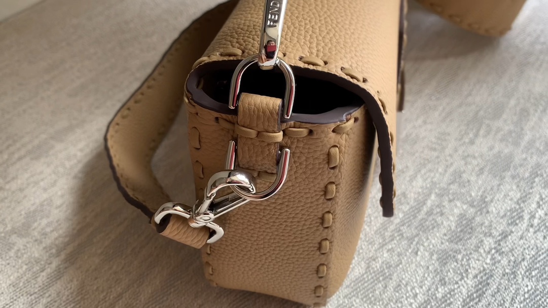 Fendi 2658 apricot, a high-end and atmospheric color