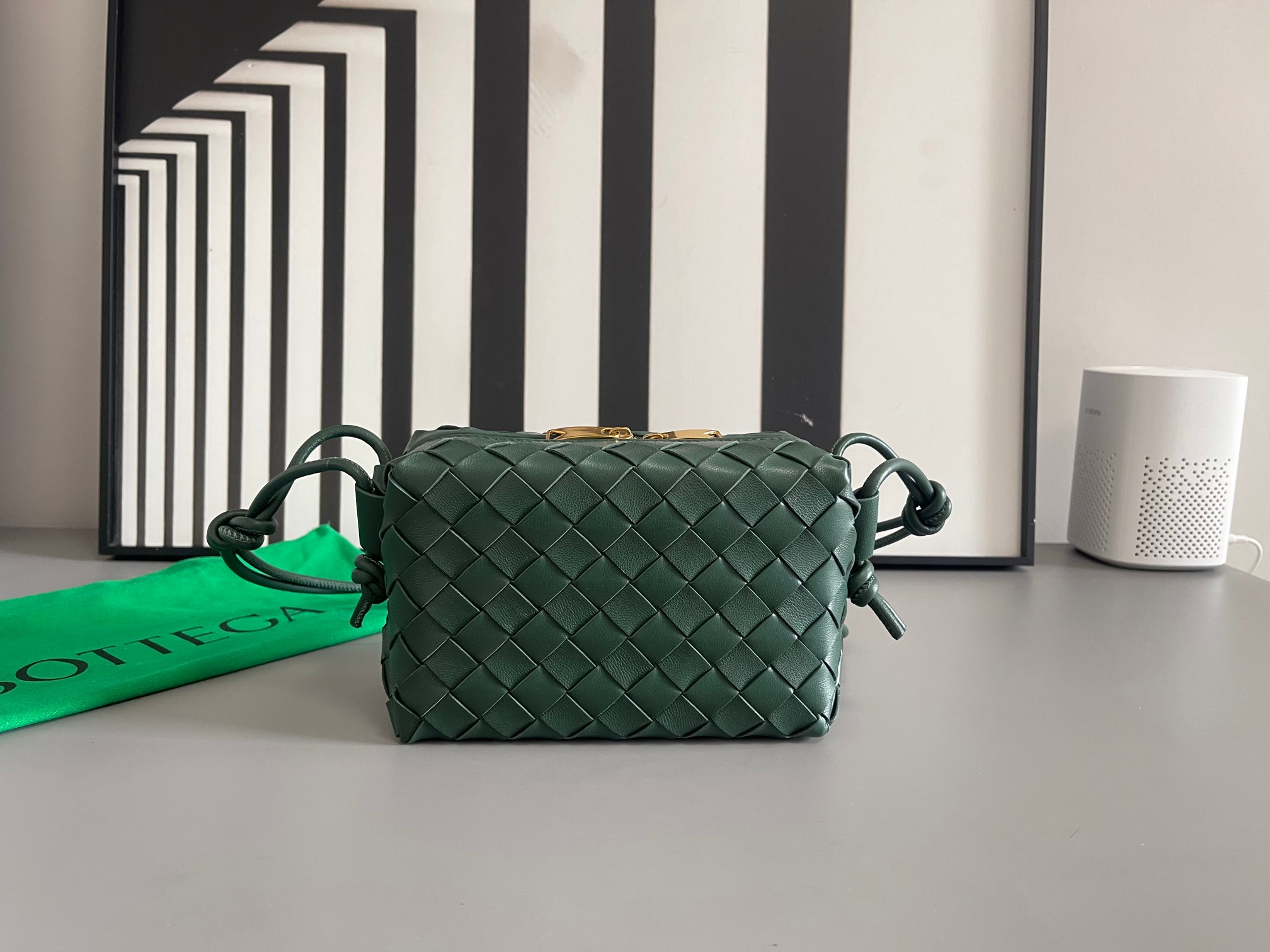 Bottega Veneta кожаный мини-рюкзак с плетением и кожаным шнурком