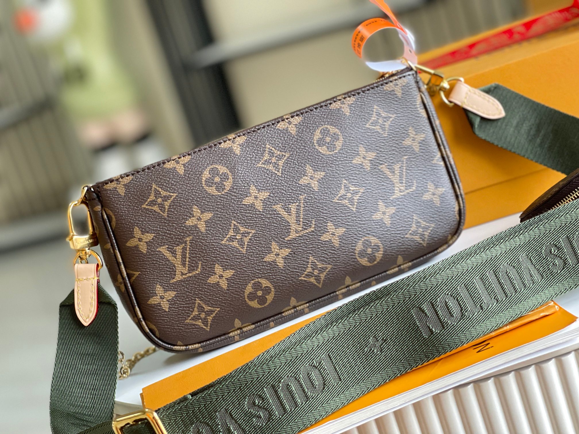 Louis Vuitton Haute Couture Classic Luxury Handbag Shoulder Crossbody 4