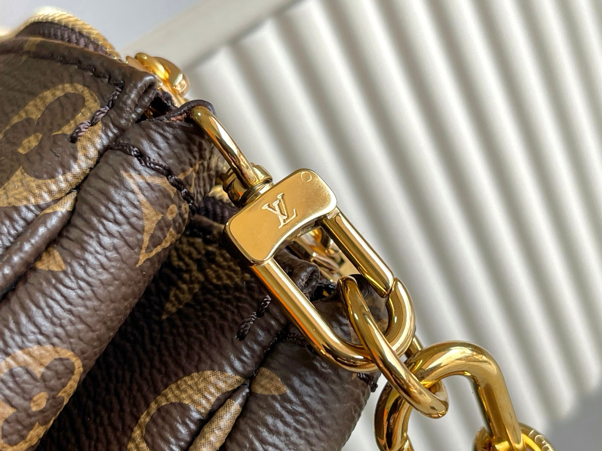 Louis Vuitton Haute Couture Classic Luxury Handbag Shoulder Crossbody 7