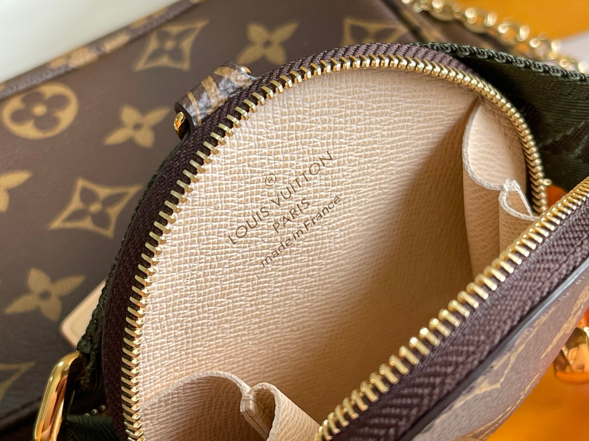 Louis Vuitton Haute Couture Classic Luxury Handbag Shoulder Crossbody 8