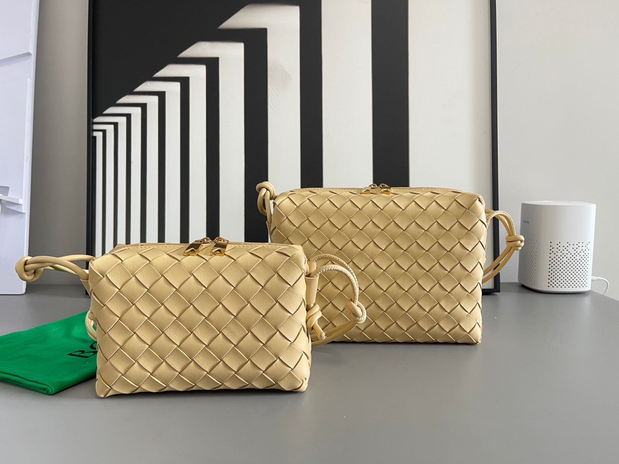 Bottega Veneta BV new second generation size comparison chart: Oatmeal color