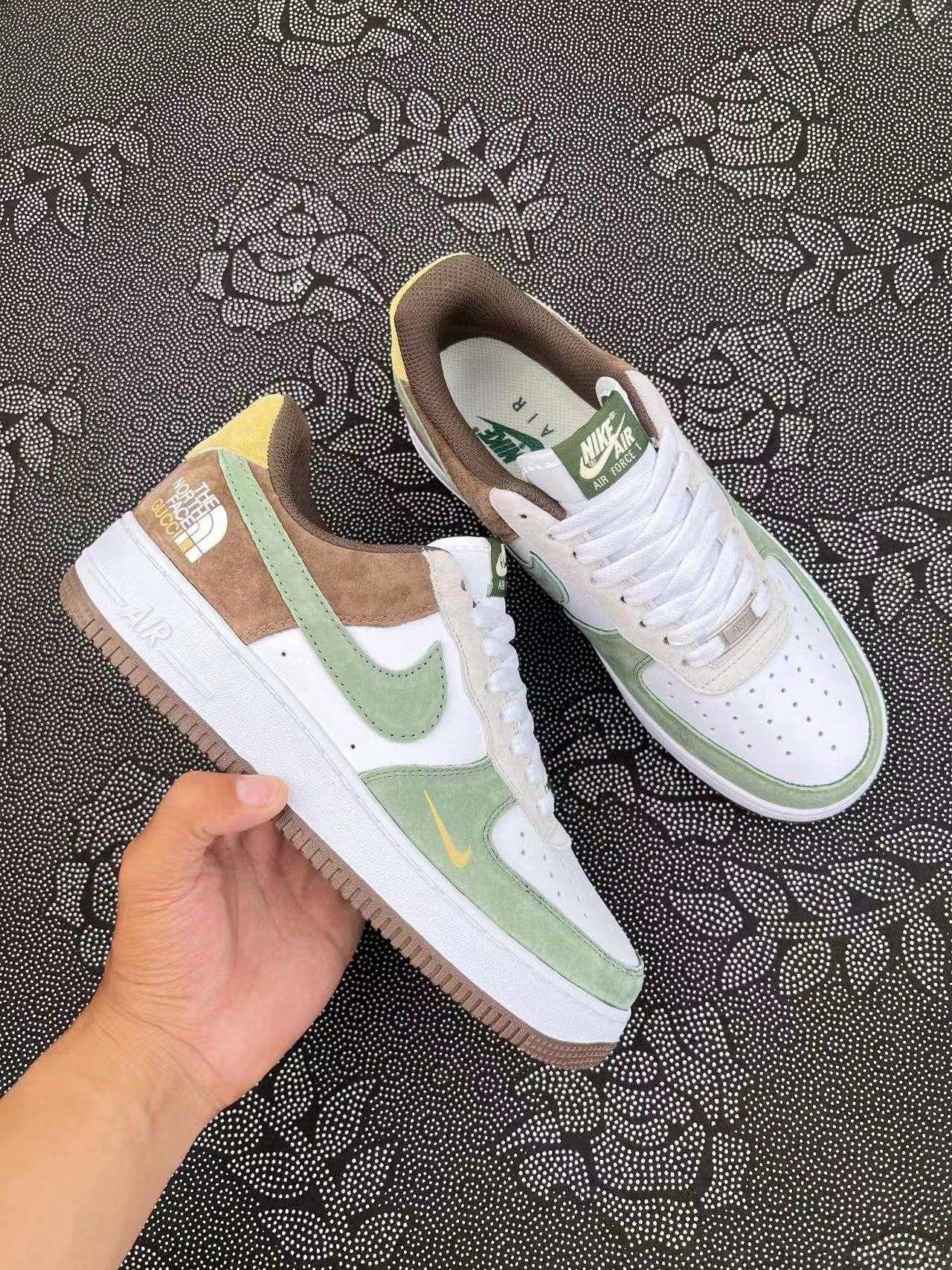 ? 正品定制 Af1 北面TNF联名系列 白粽绿配色低帮板鞋 ?