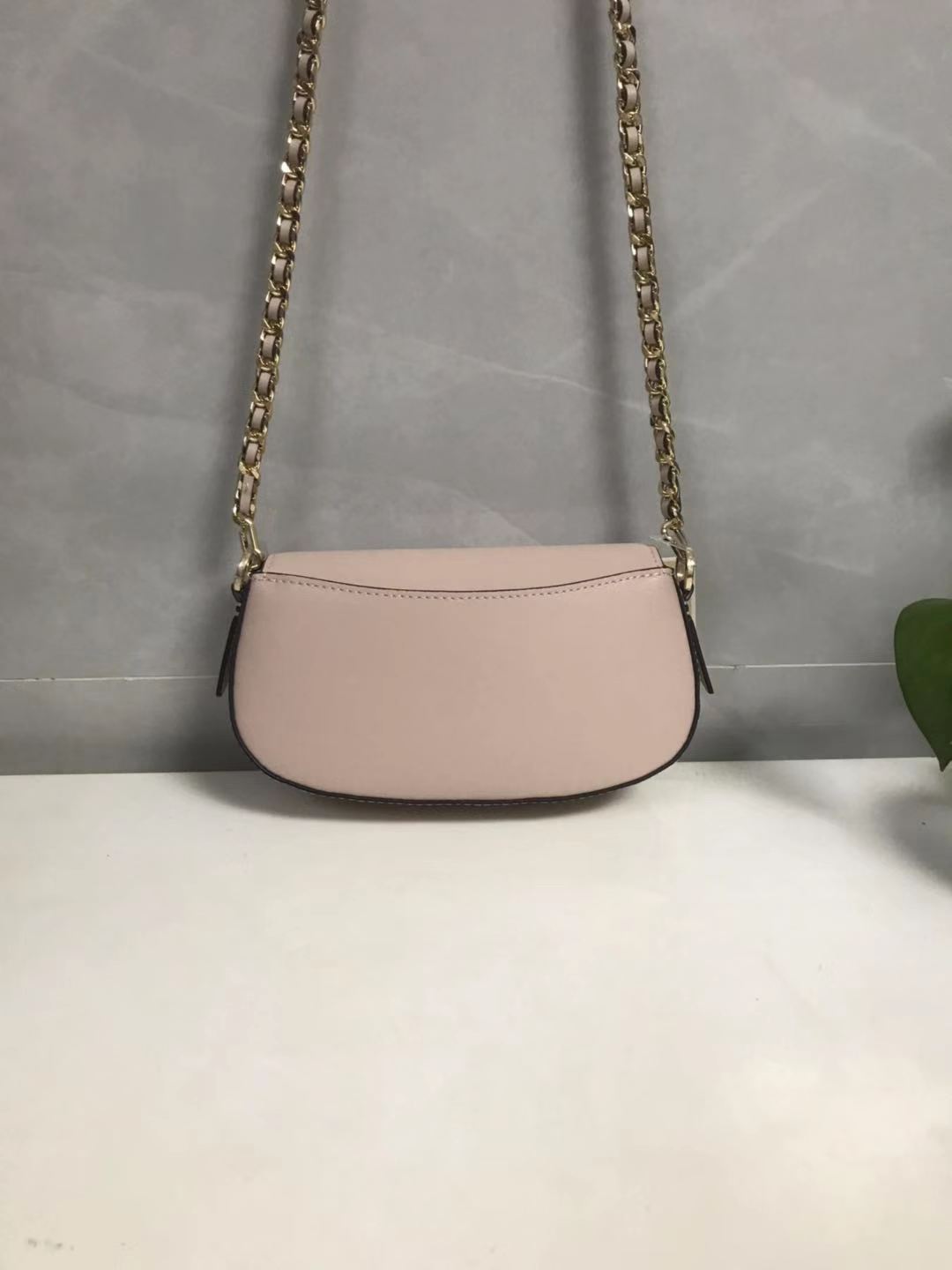 Michael Kors 链条马鞍包