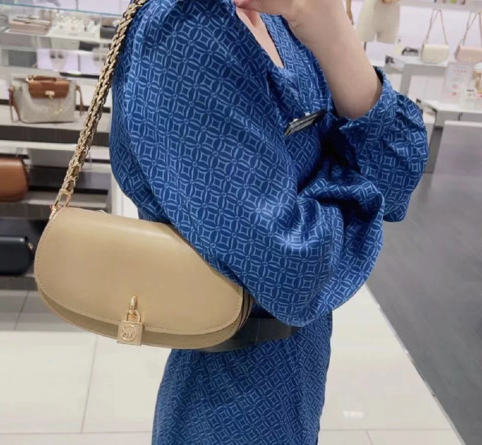 Michael Kors 链条马鞍包