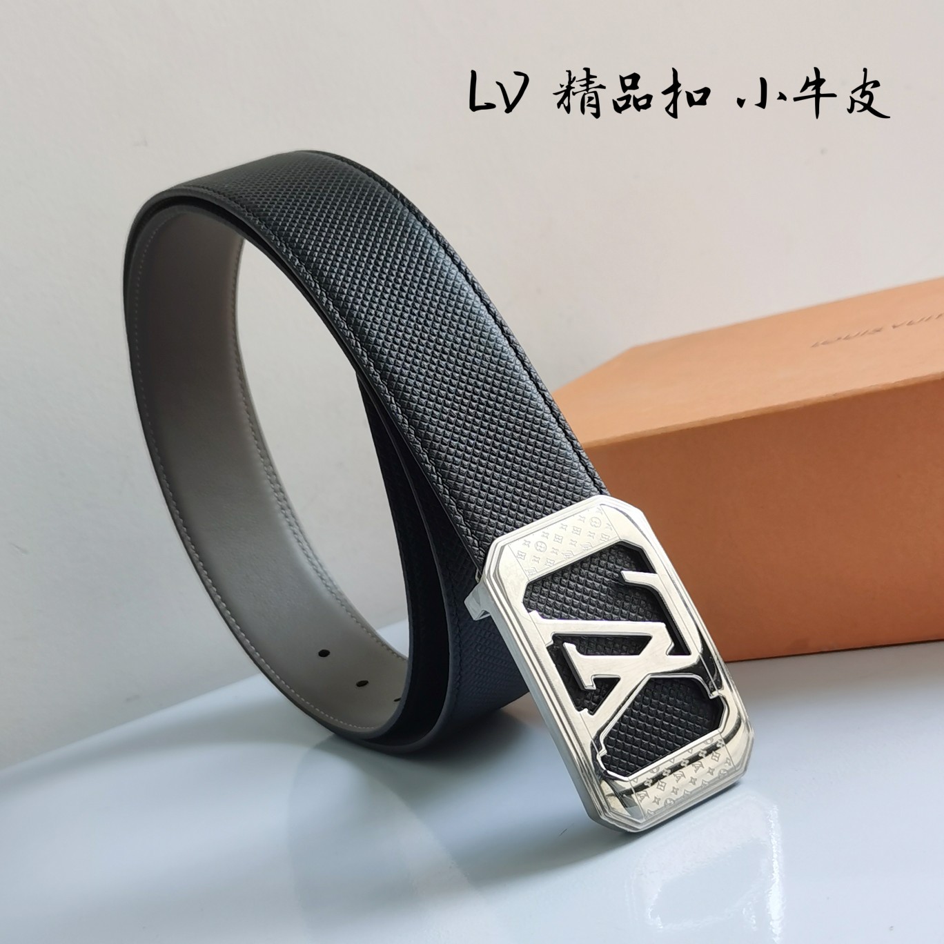 Lv路易威登宽度4.0CM精品扣搭配设计用了精品电镀五金工艺精湛进口小牛皮