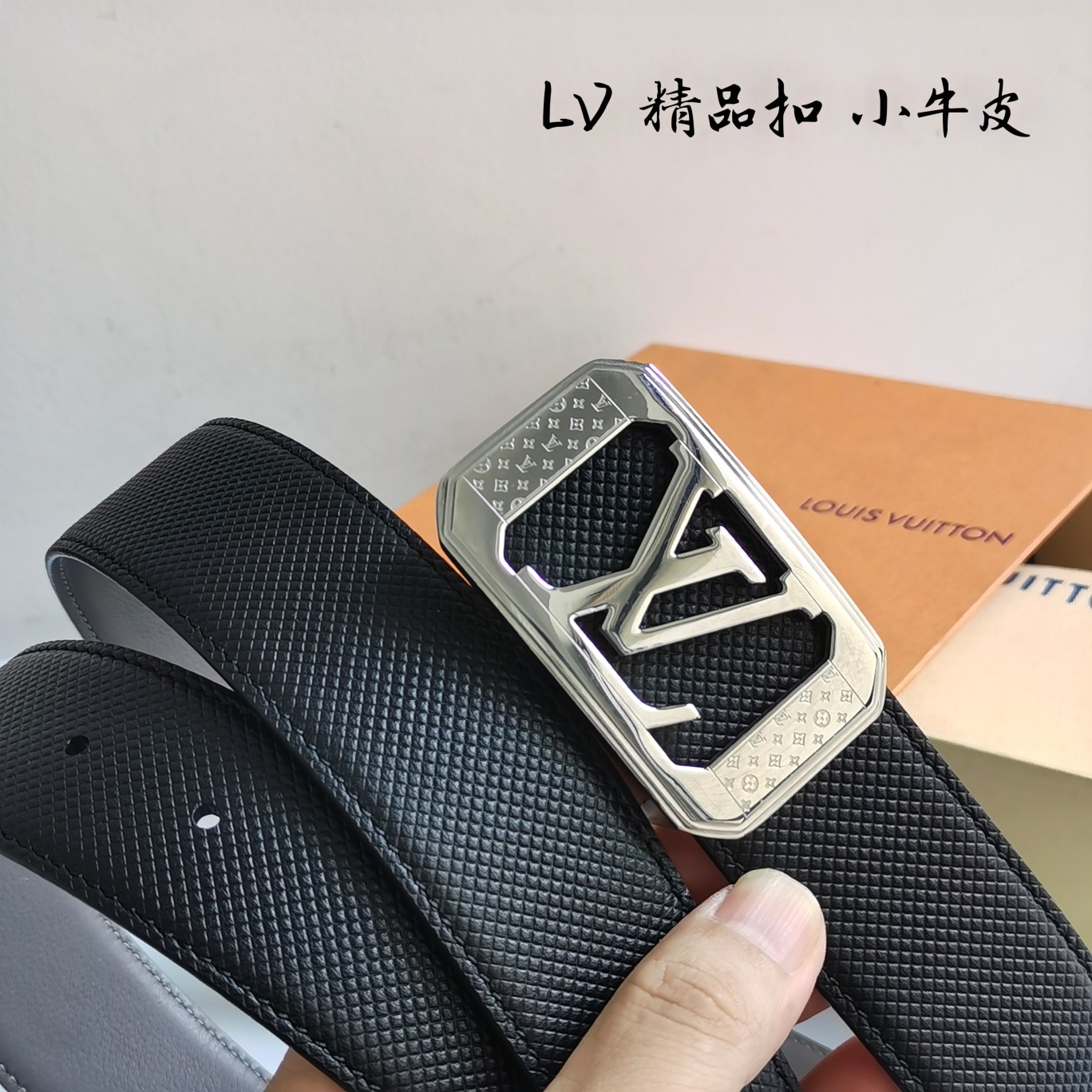 Lv路易威登宽度4.0CM精品扣搭配设计用了精品电镀五金工艺精湛进口小牛皮