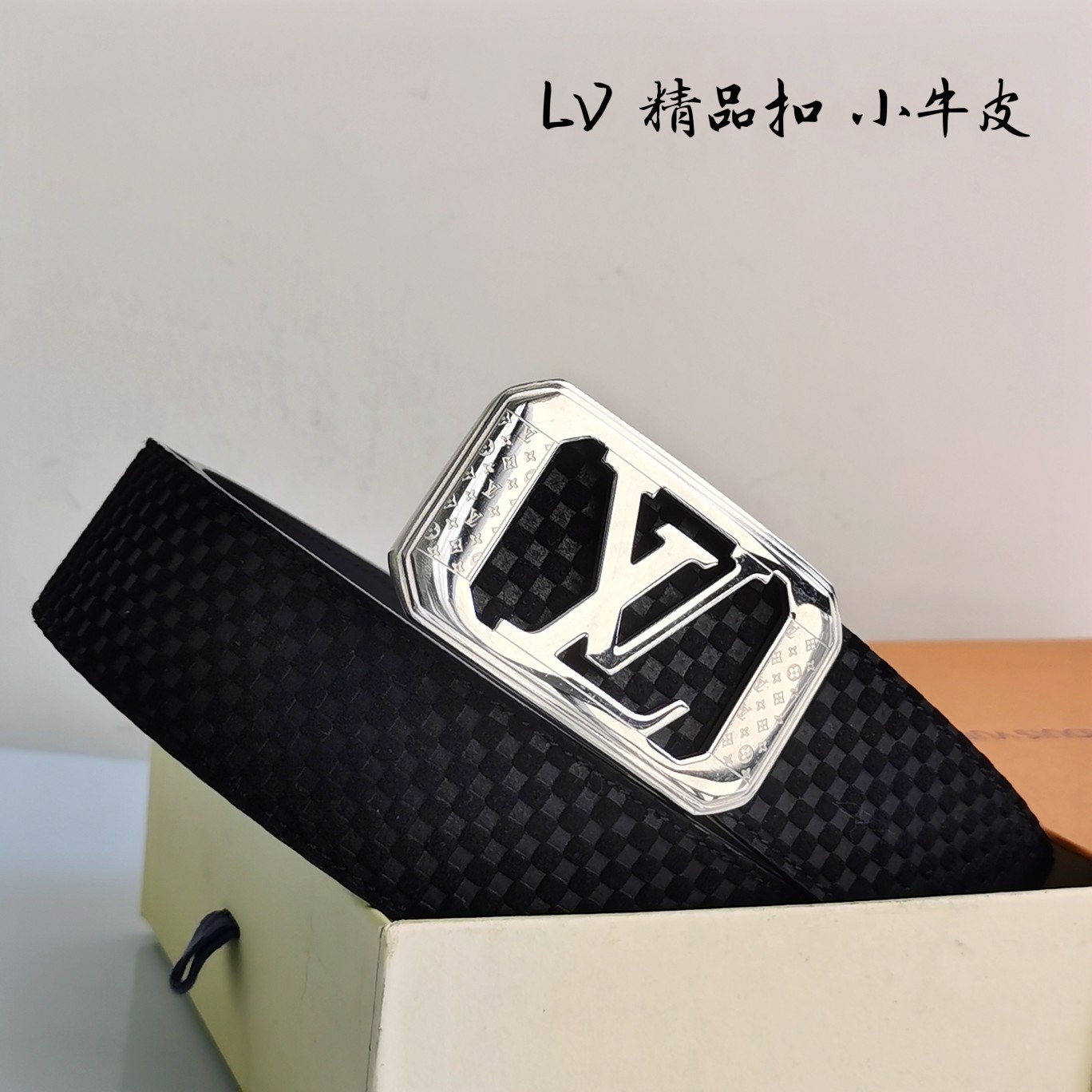 Lv路易威登宽度4.0CM精品扣搭配设计用了精品电镀五金工艺精湛进口小牛皮