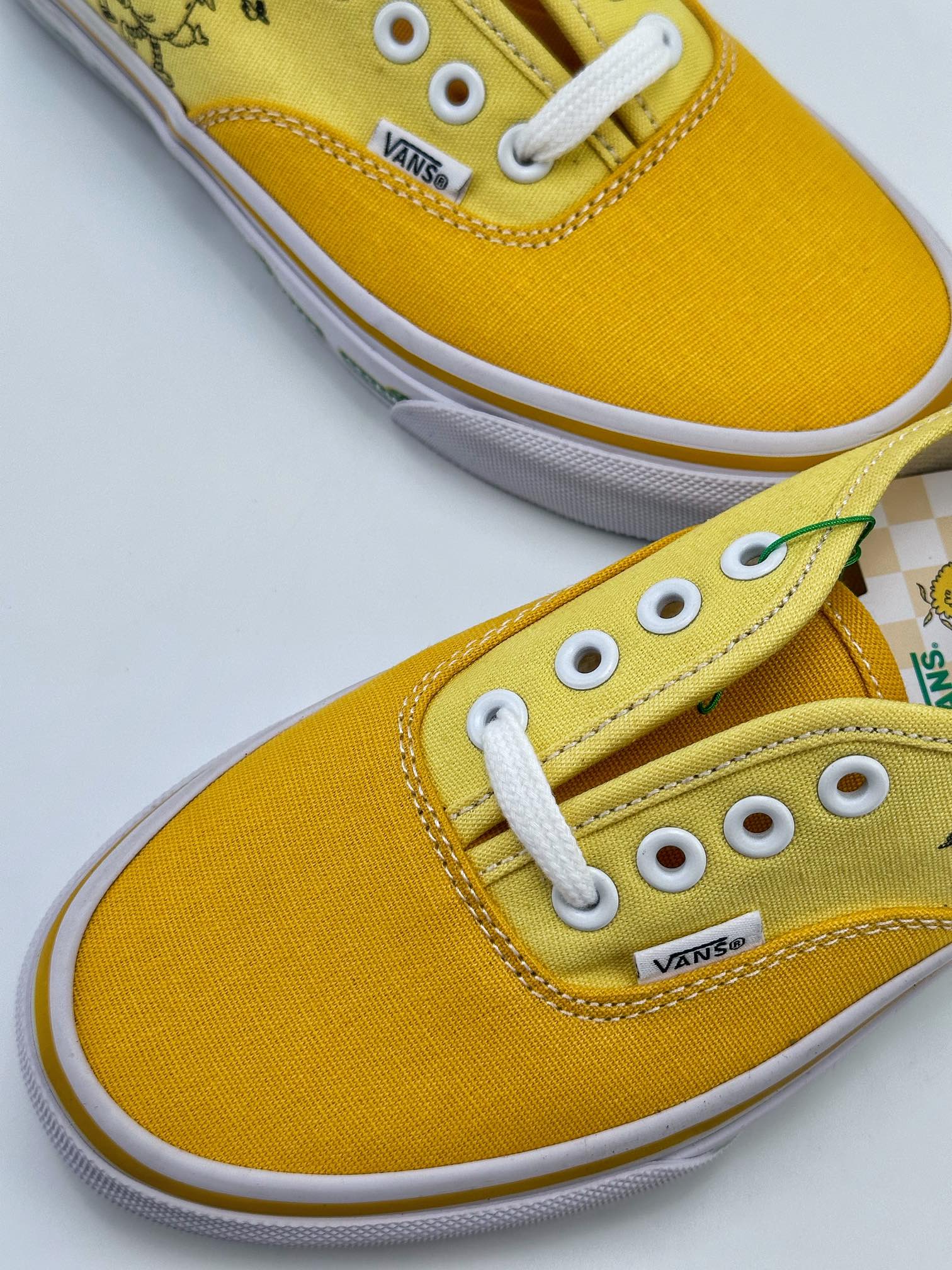 New force Vans official Sesame Street joint Authentic bright yellow American college canvas shoes