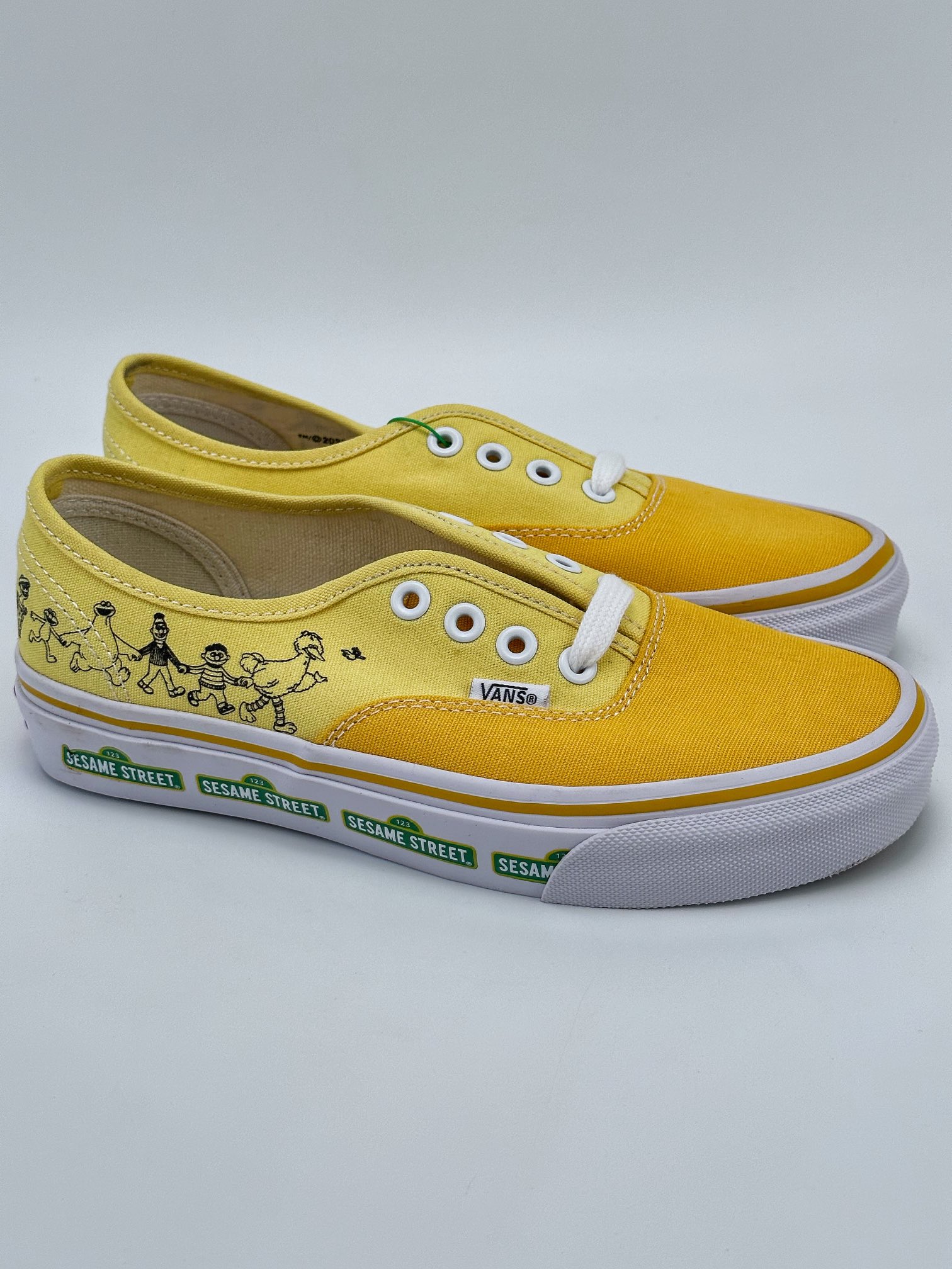 New force Vans official Sesame Street joint Authentic bright yellow American college canvas shoes