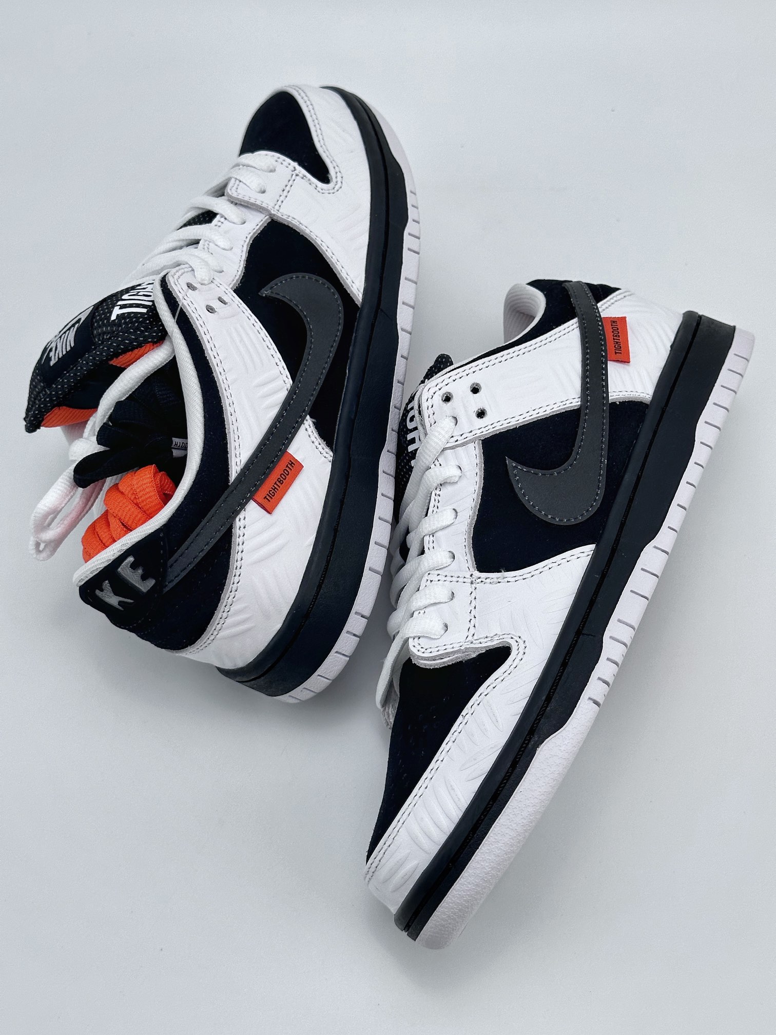 Nike SB Dunk Low x TIGHTBOOTH joint reverse black and white panda FD2629-100